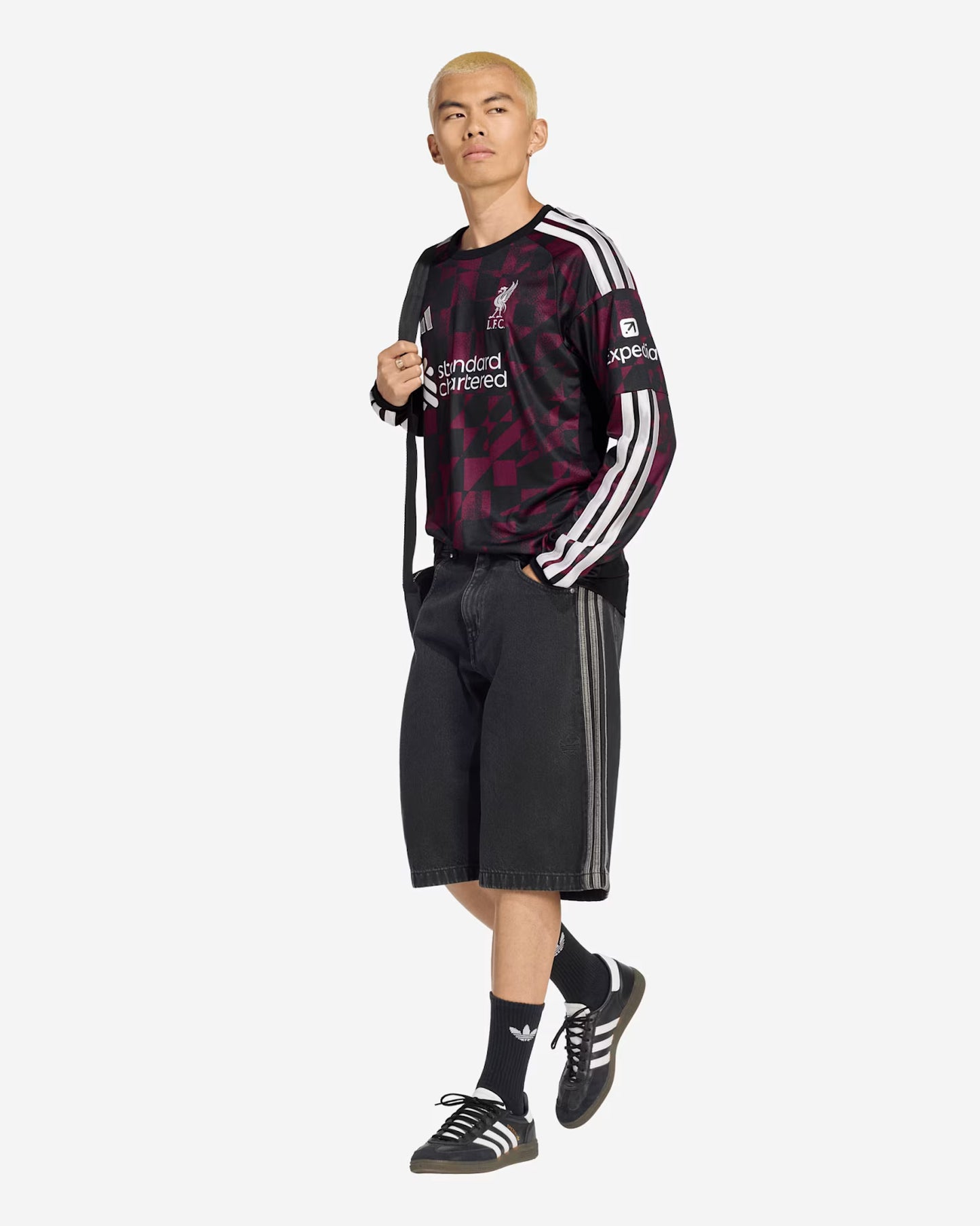 Liverpool Third 26/27 Manga Longa Adidas - Preta e Vermelha