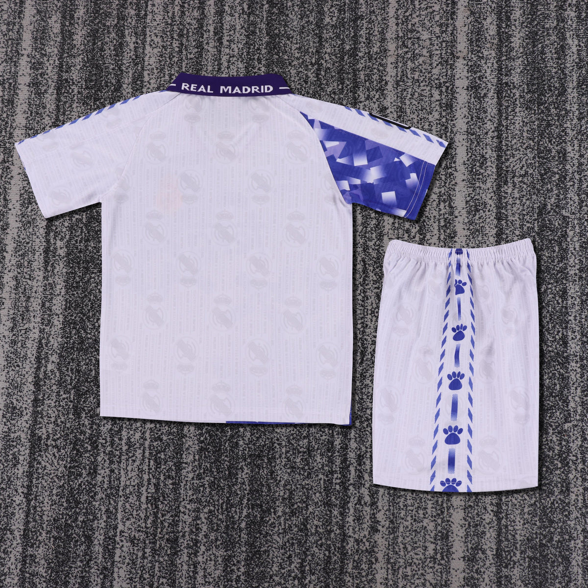 Kit Infantil Real Madrid Third RetrƓ 96/97 Kelme - Azul e Branco