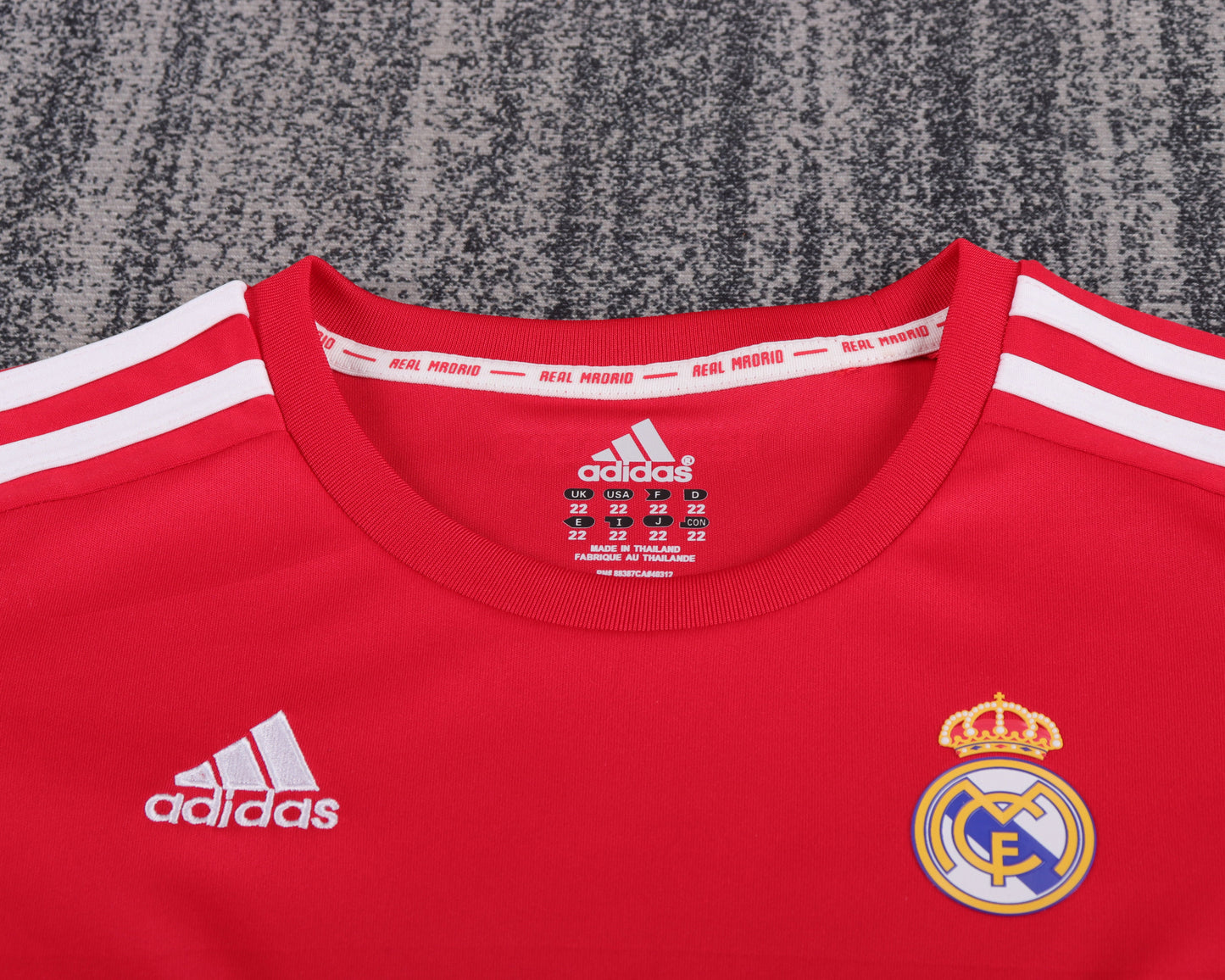 Kit Infantil Real Madrid Third Retrô 11/12 - Vermelho