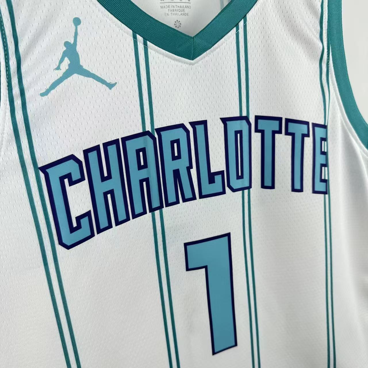 Regata Charlotte Hornets Masculina - Branca