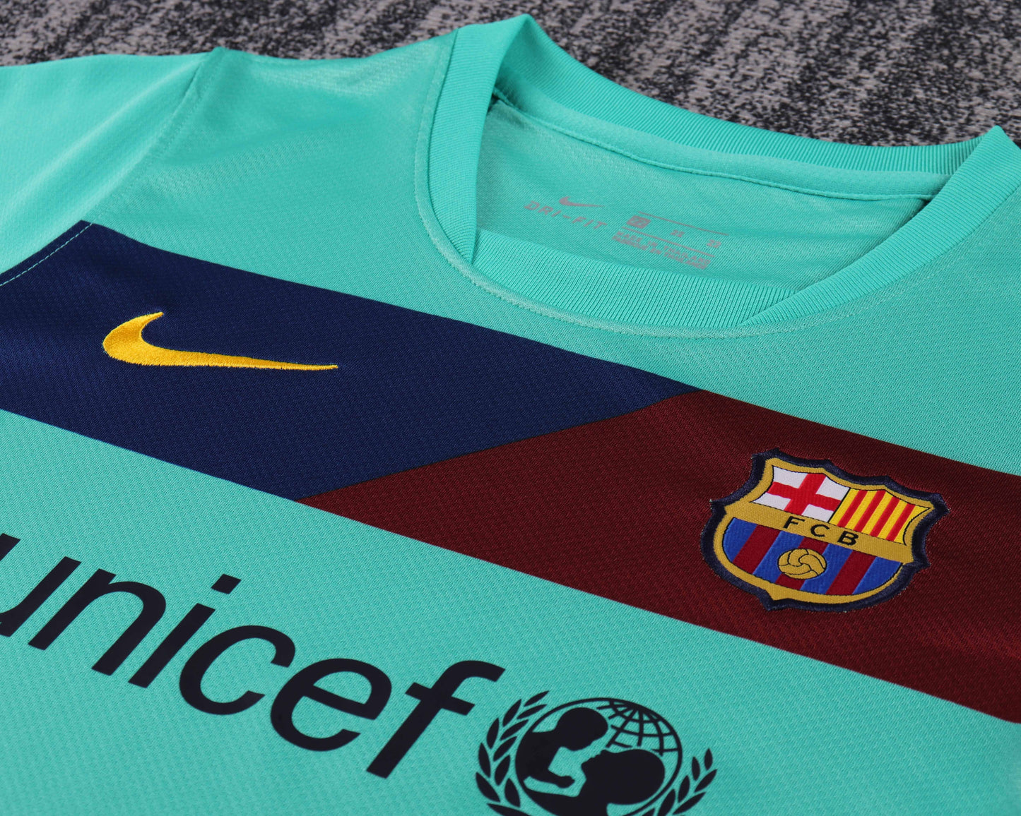 Kit Infantil Barcelona Away Retrô 10/11 - Verde