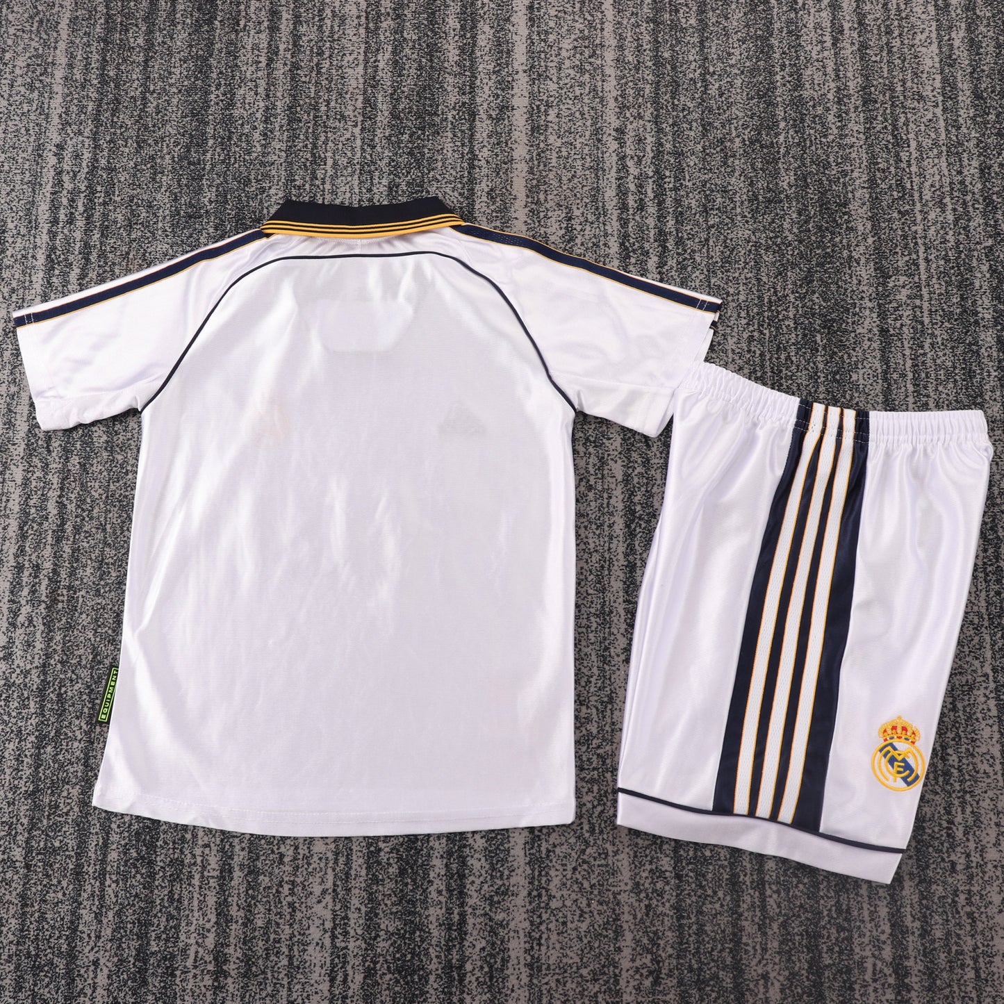 Kit Infantil Real Madrid Home Retrô 98/99 - Branco
