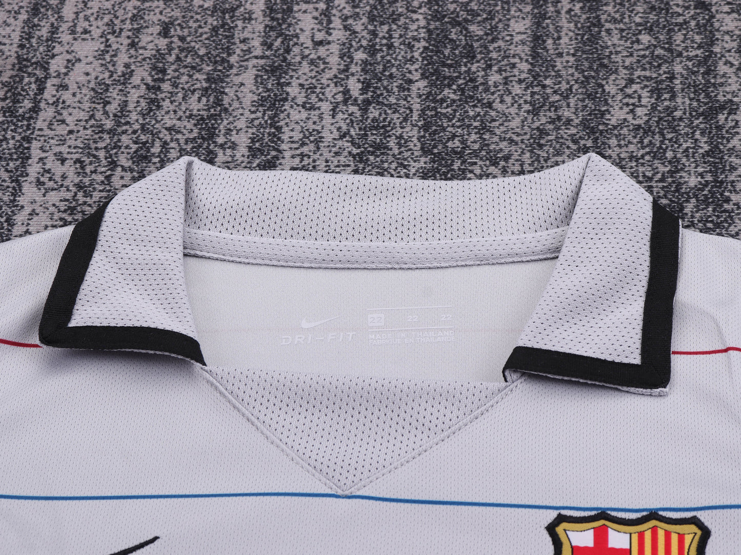 Kit Infantil Barcelona Away Retrô 03/04 - Cinza