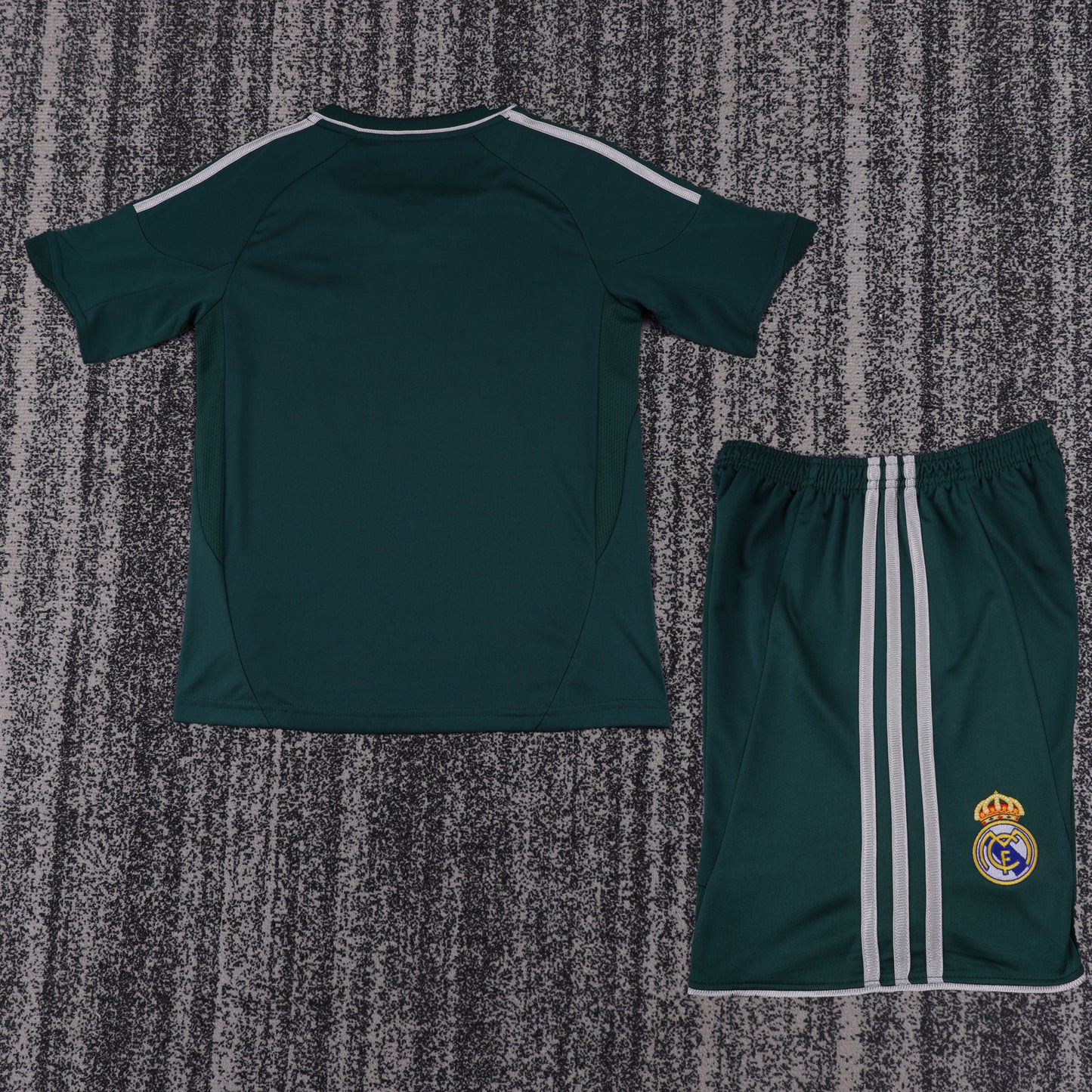 Kit Infantil Real Madrid Away Retrô 12/13 - Verde