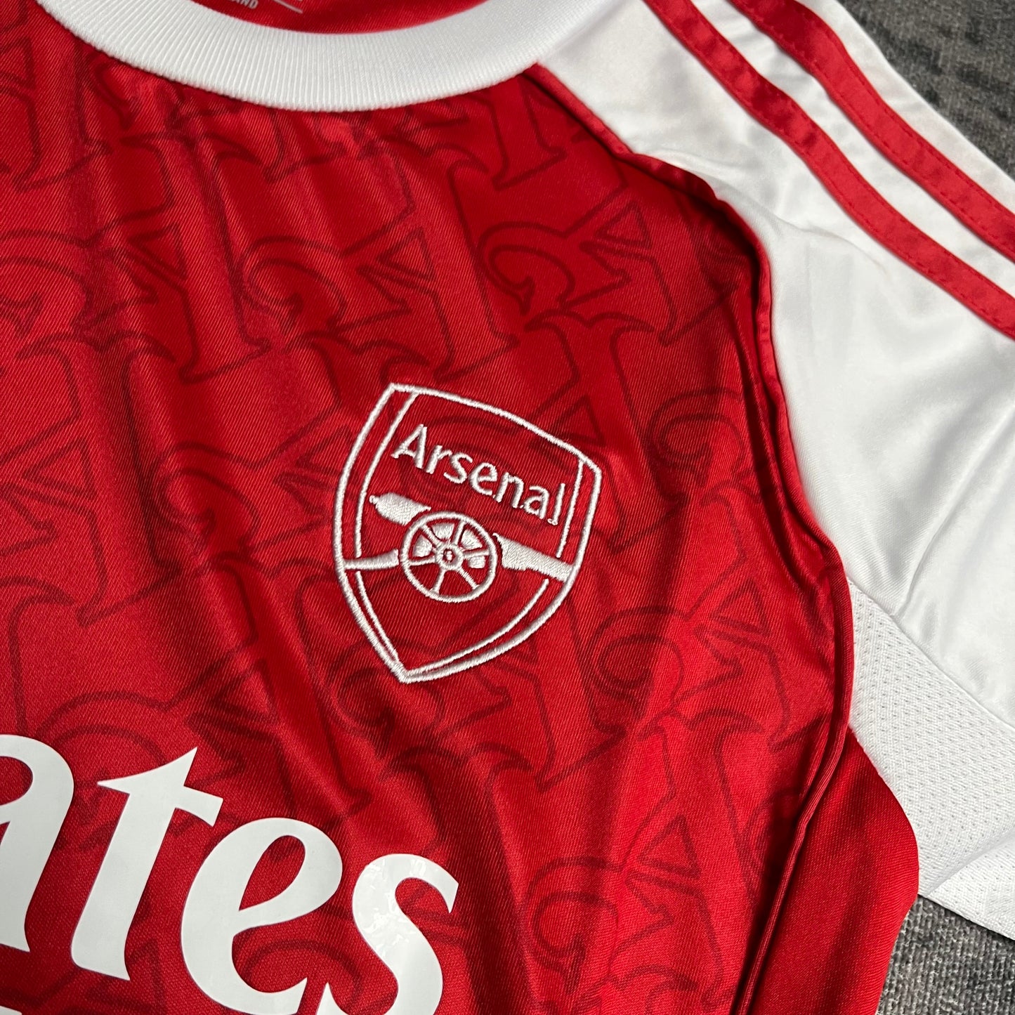 Kit Infantil Arsenal Home 25/26 - Vermelho e Branco