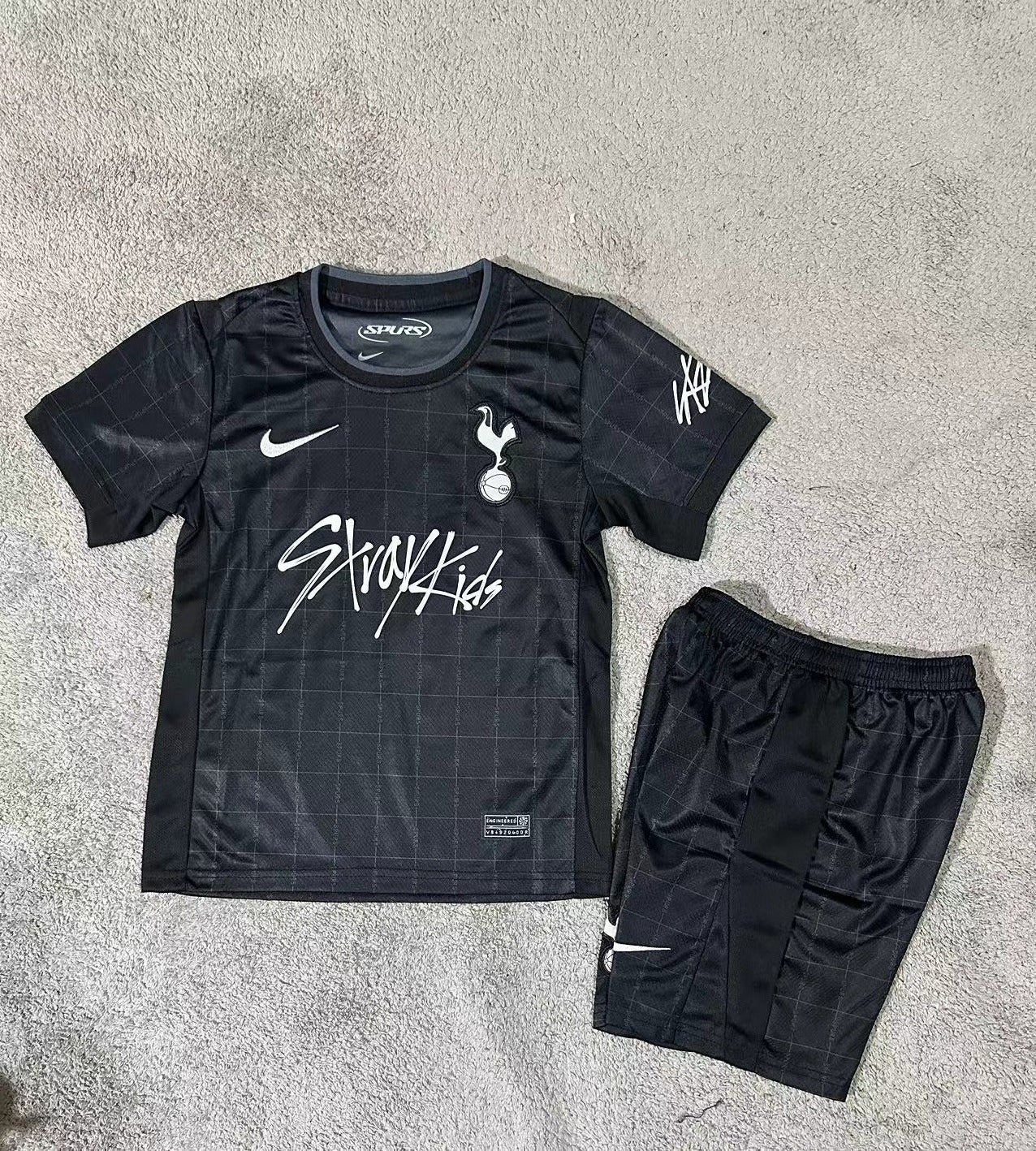 Kit Infantil Tottenham Treino 25/26 Nike - Preto