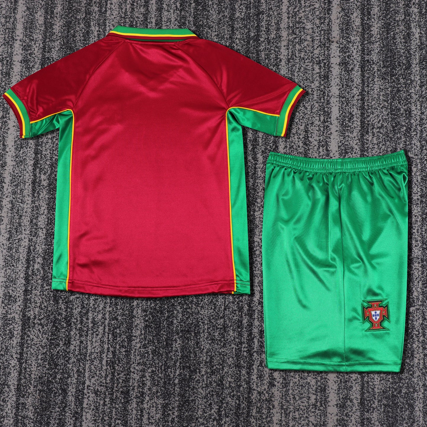 Kit Infantil Portugal Home Retrô 97/98 - Vermelho