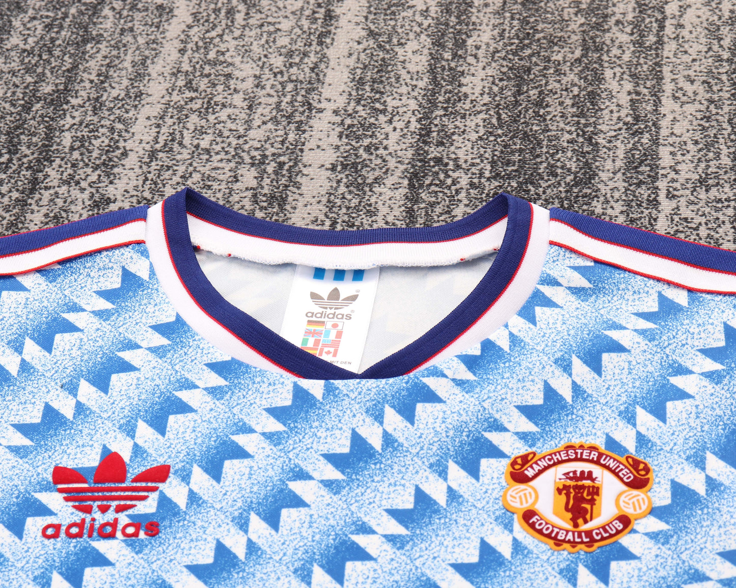 Kit infantil Manchester United Retrô Away 90/91 - Azul Claro