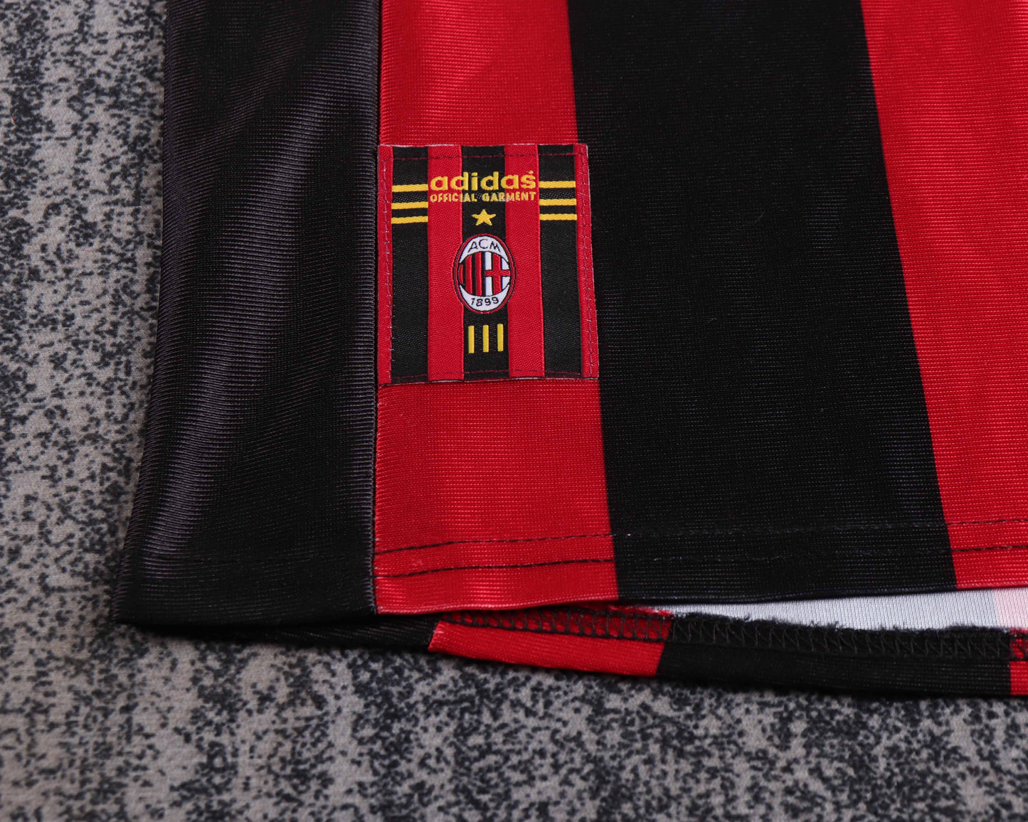 Kit Infantil Milan Home Retrô 98/99 - Vermelho e Preto