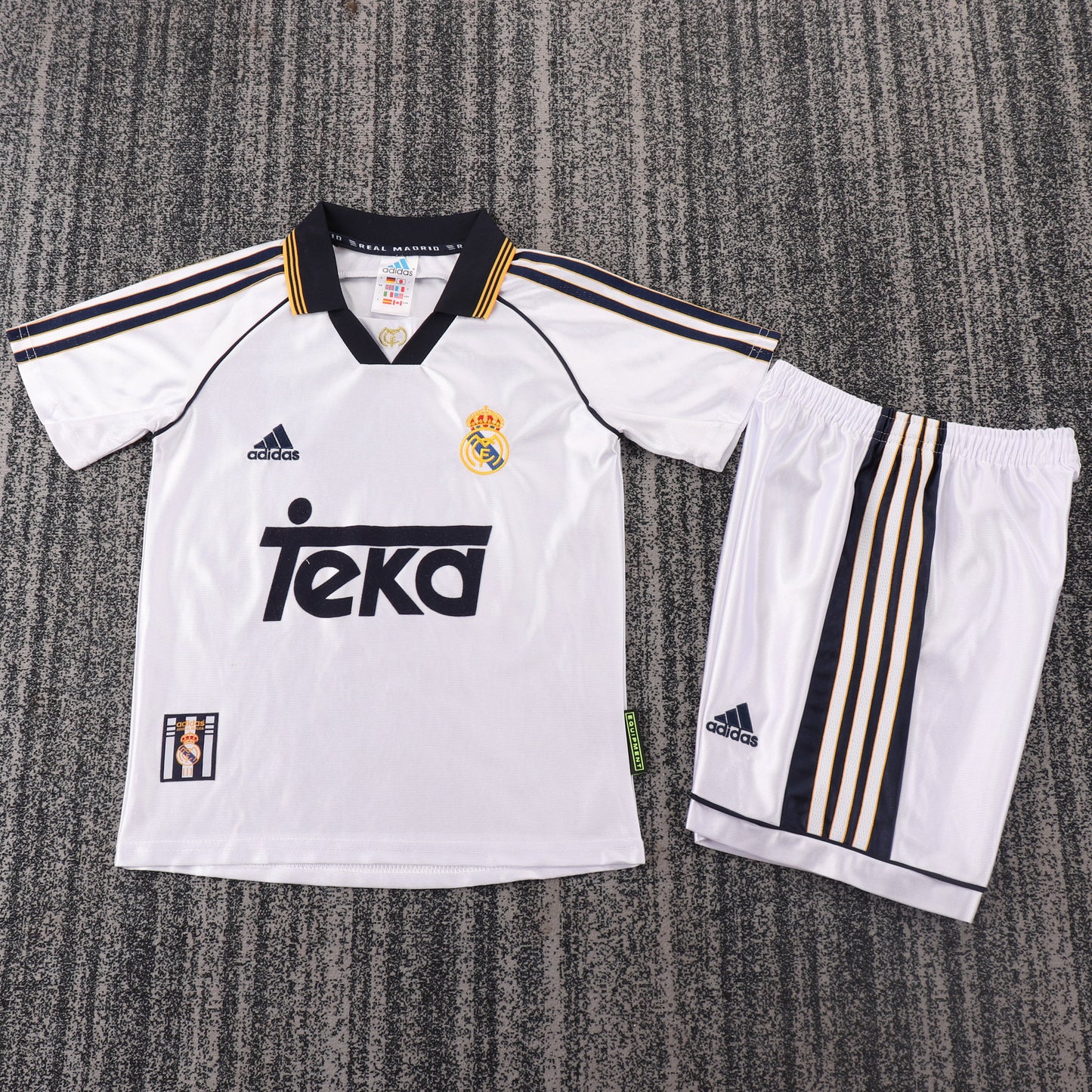 Kit Infantil Real Madrid Home Retrô 98/99 - Branco