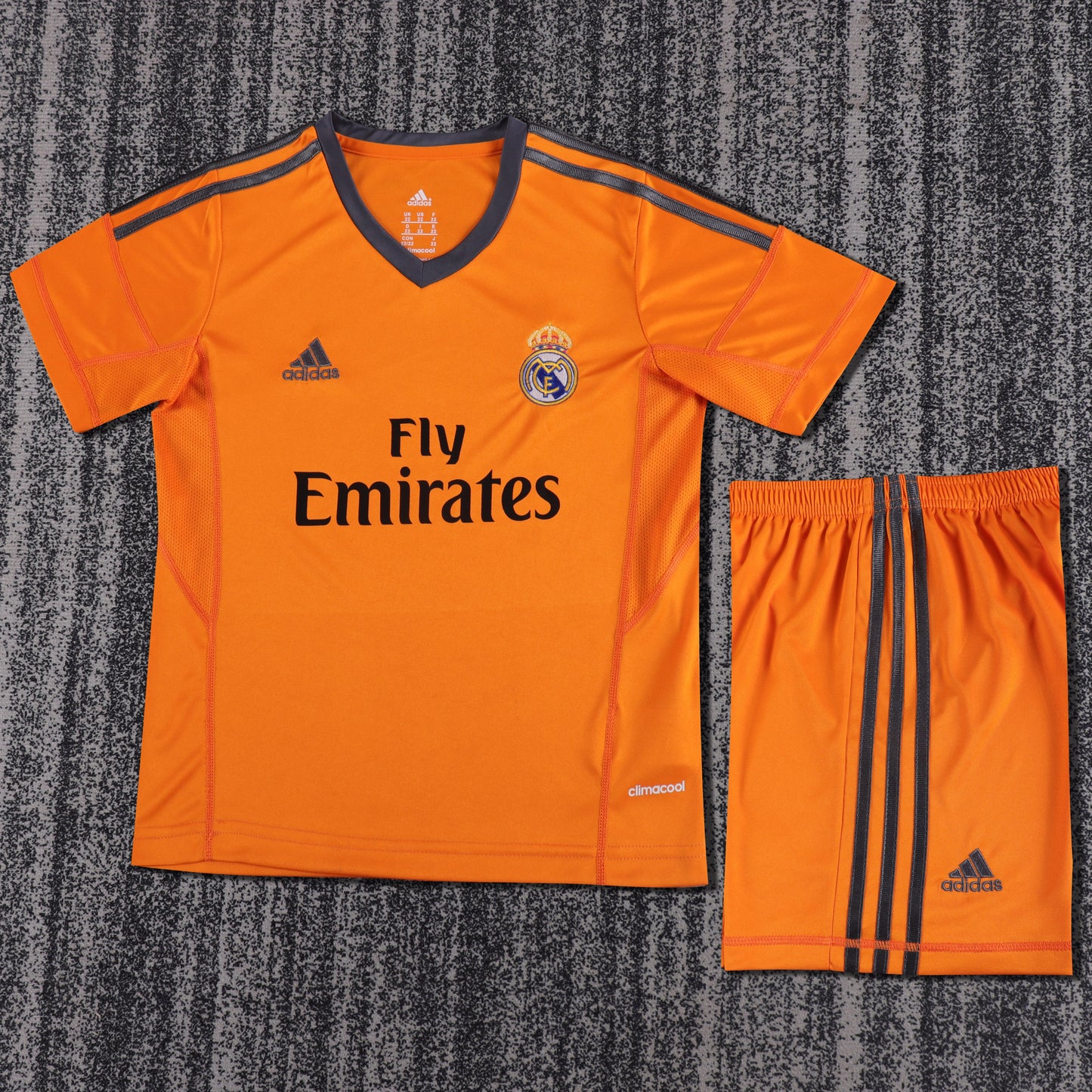 Kit Infantil Real Madrid Away Retrô 13/14 - Laranja