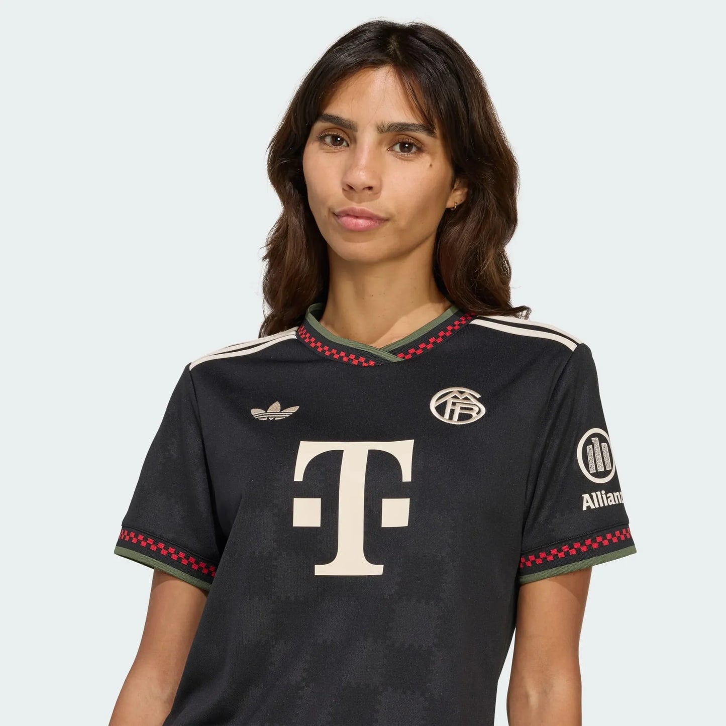 Bayern De Munique Third 25/26 Feminino Adidas - Preta