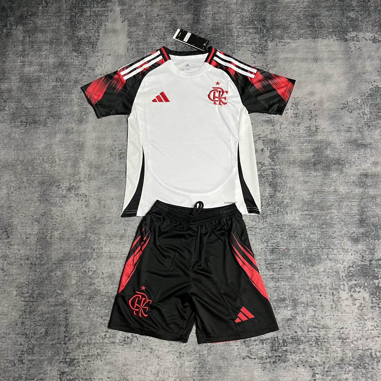 Kit Infantil Flamengo Away 25/26 - Branco e Preto