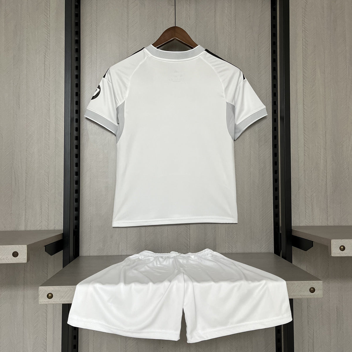 Kit Infantil Real Madrid Home 25/26 - Branca
