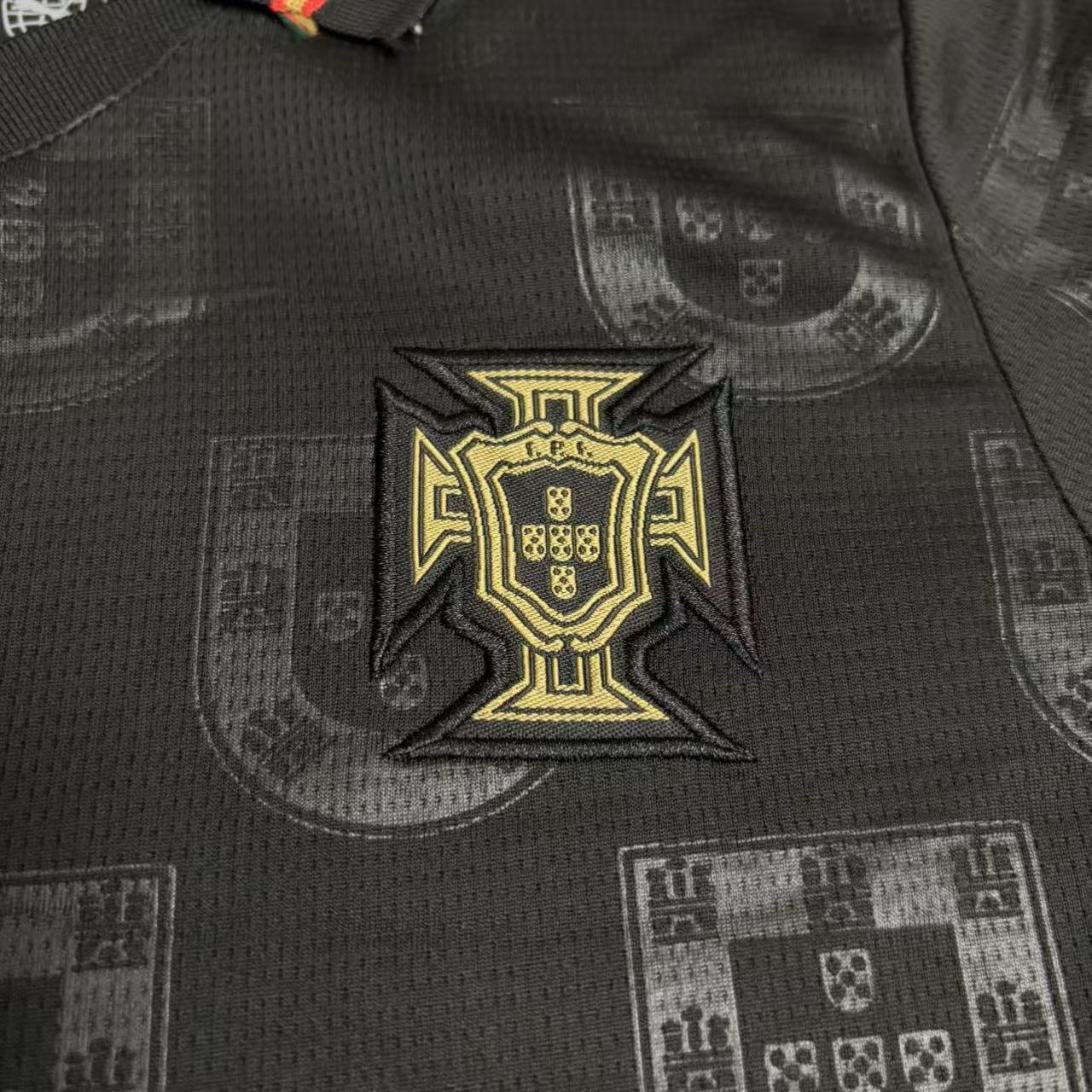 Kit Infantil Portugal Third Pantera Negra 25/26 - Preto