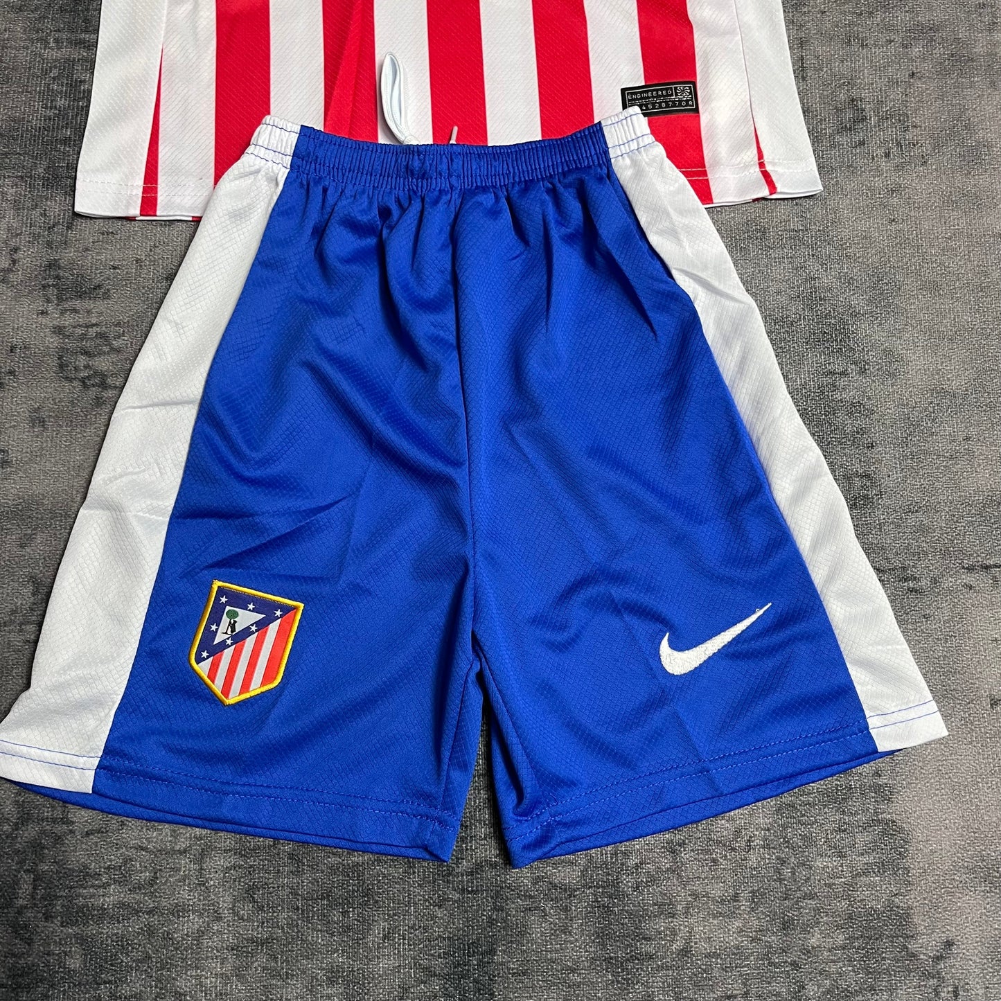 Kit Infantil Atlético de Madrid Home 25/26 - Vermelho e Branco