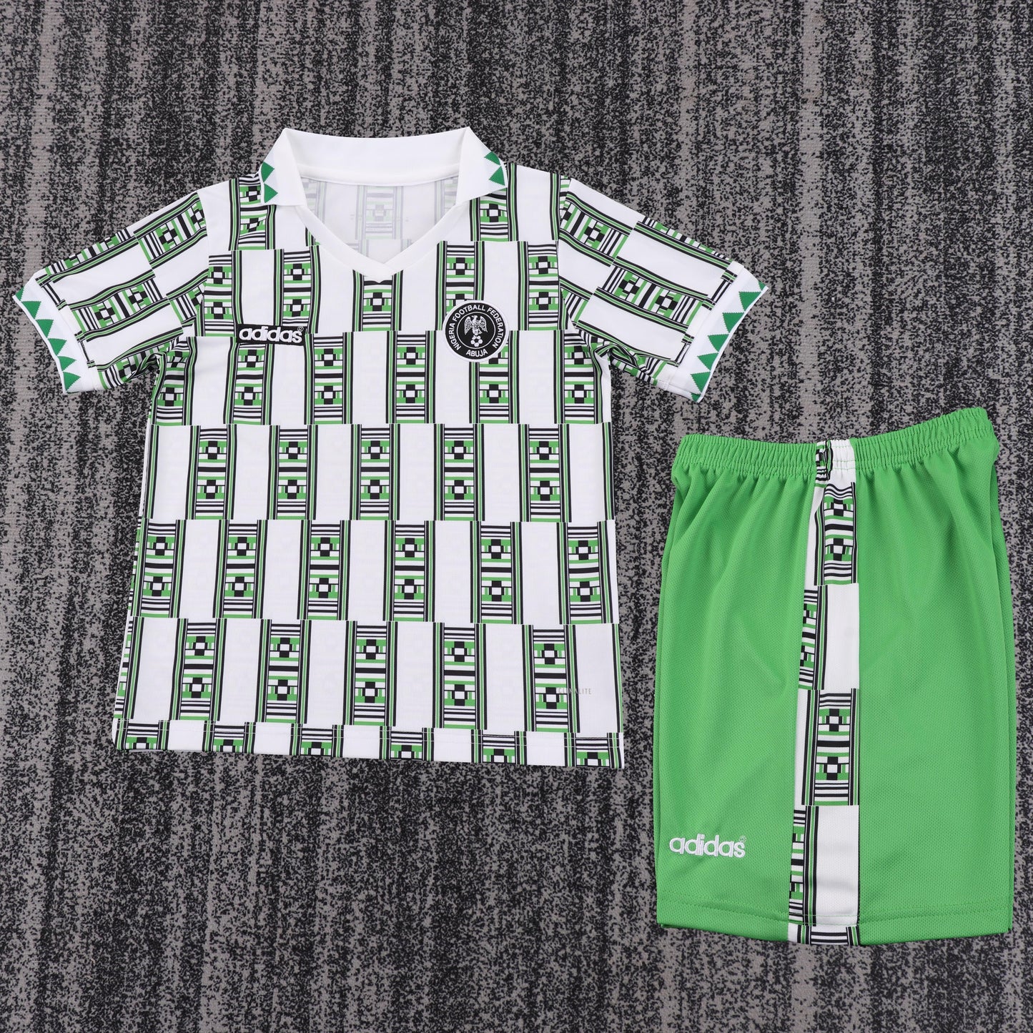 Kit Infantil Nigeria Home Retrô 1994 - Verde e Branco