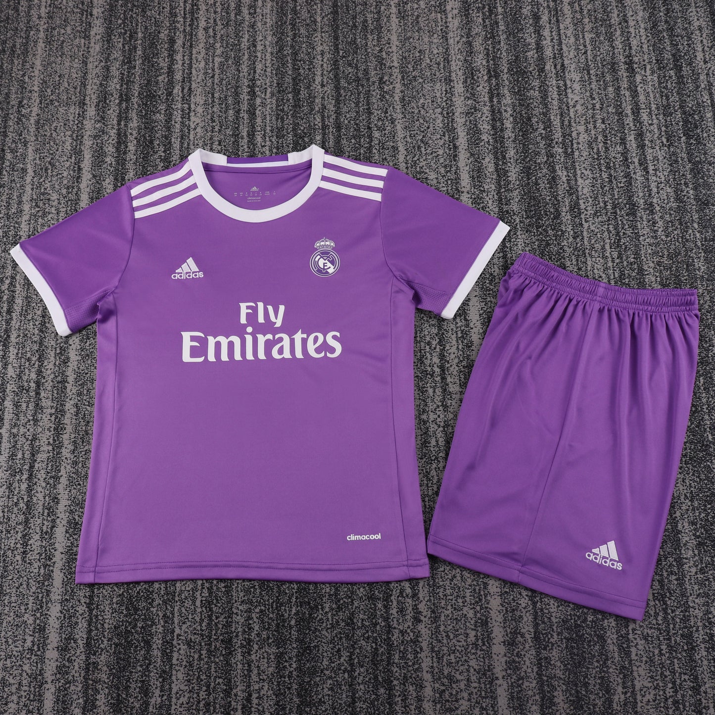Kit Infantil Real Madrid Third Retrô 16/17 didas - Roxa