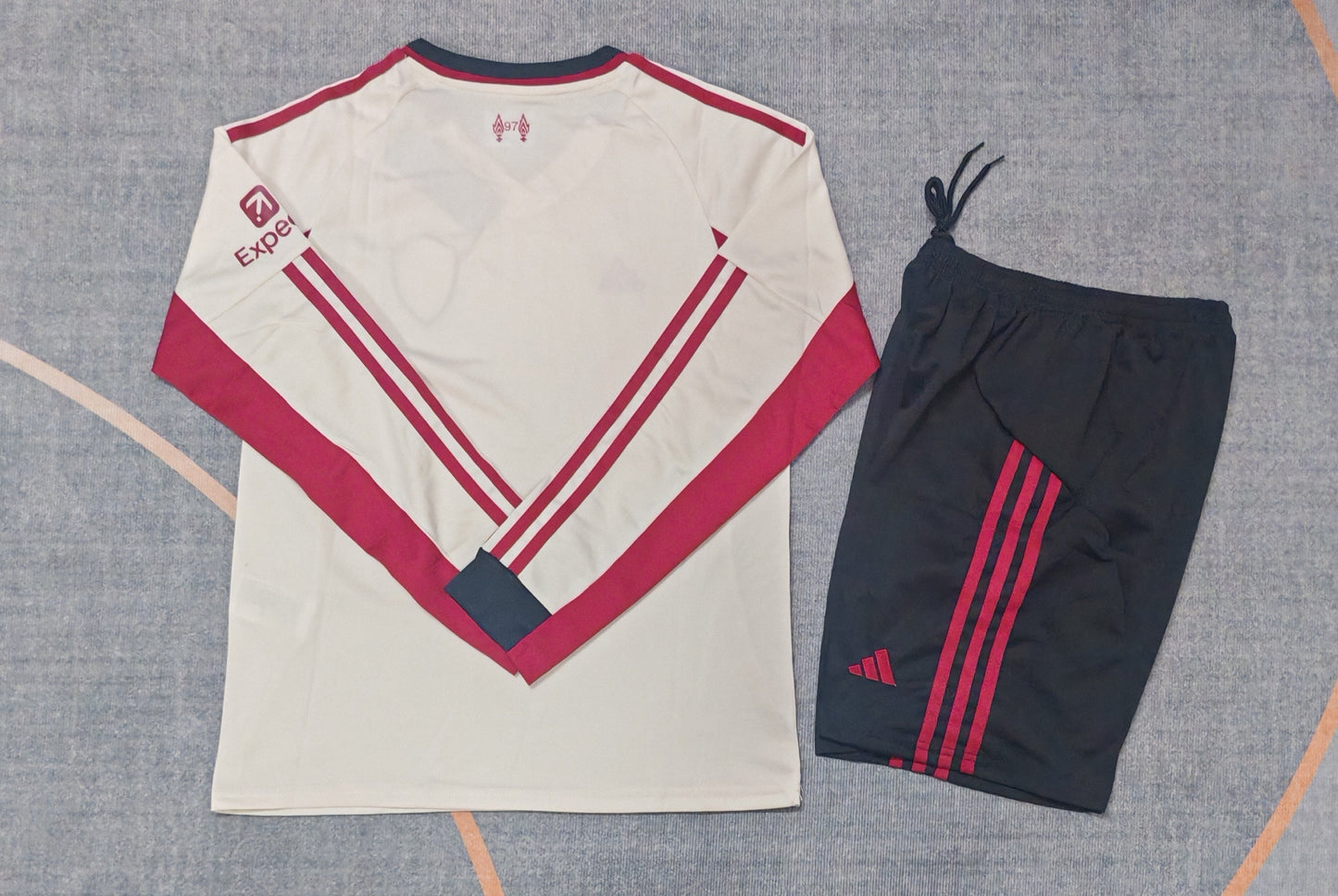 Kit Infantil Liverpool Away Manga Longa 25/26 - Bege