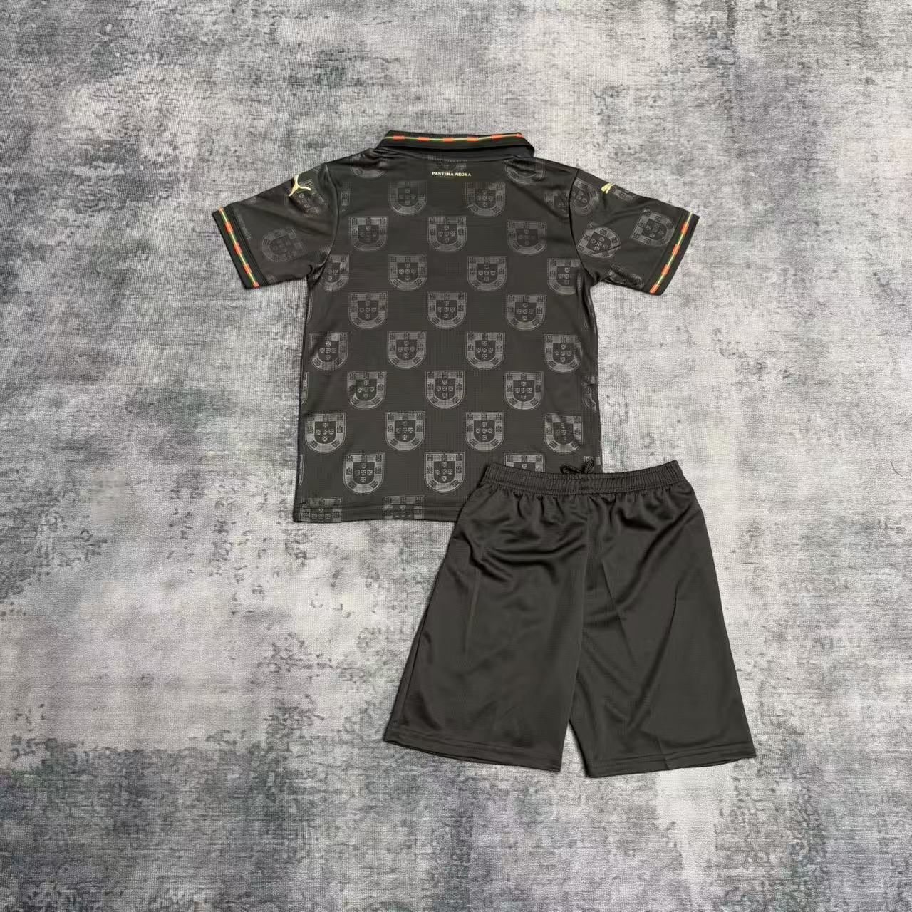 Kit Infantil Portugal Third Pantera Negra 25/26 - Preto