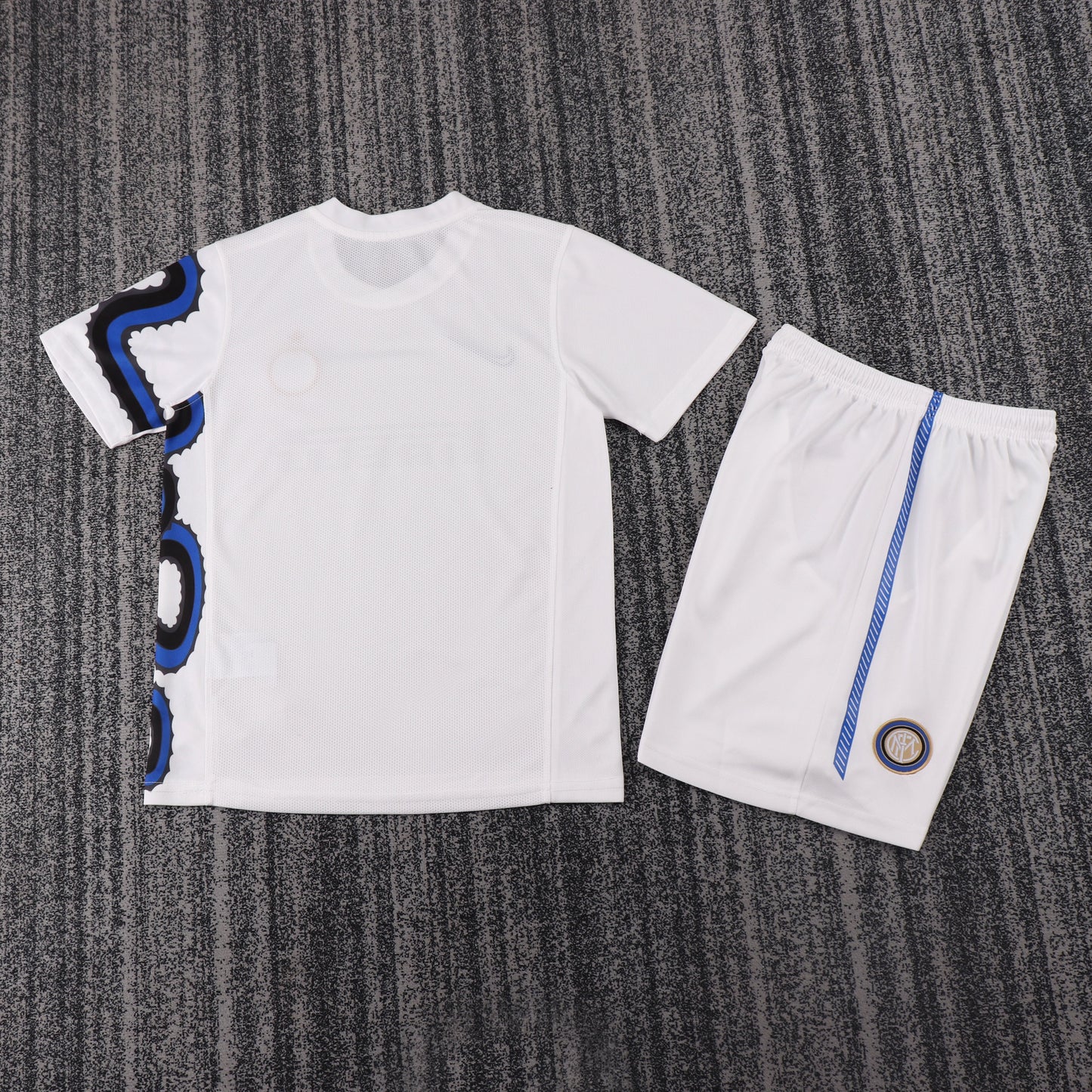 Kit Infantil Inter de Milão Away Retrô 09/10 - Branca