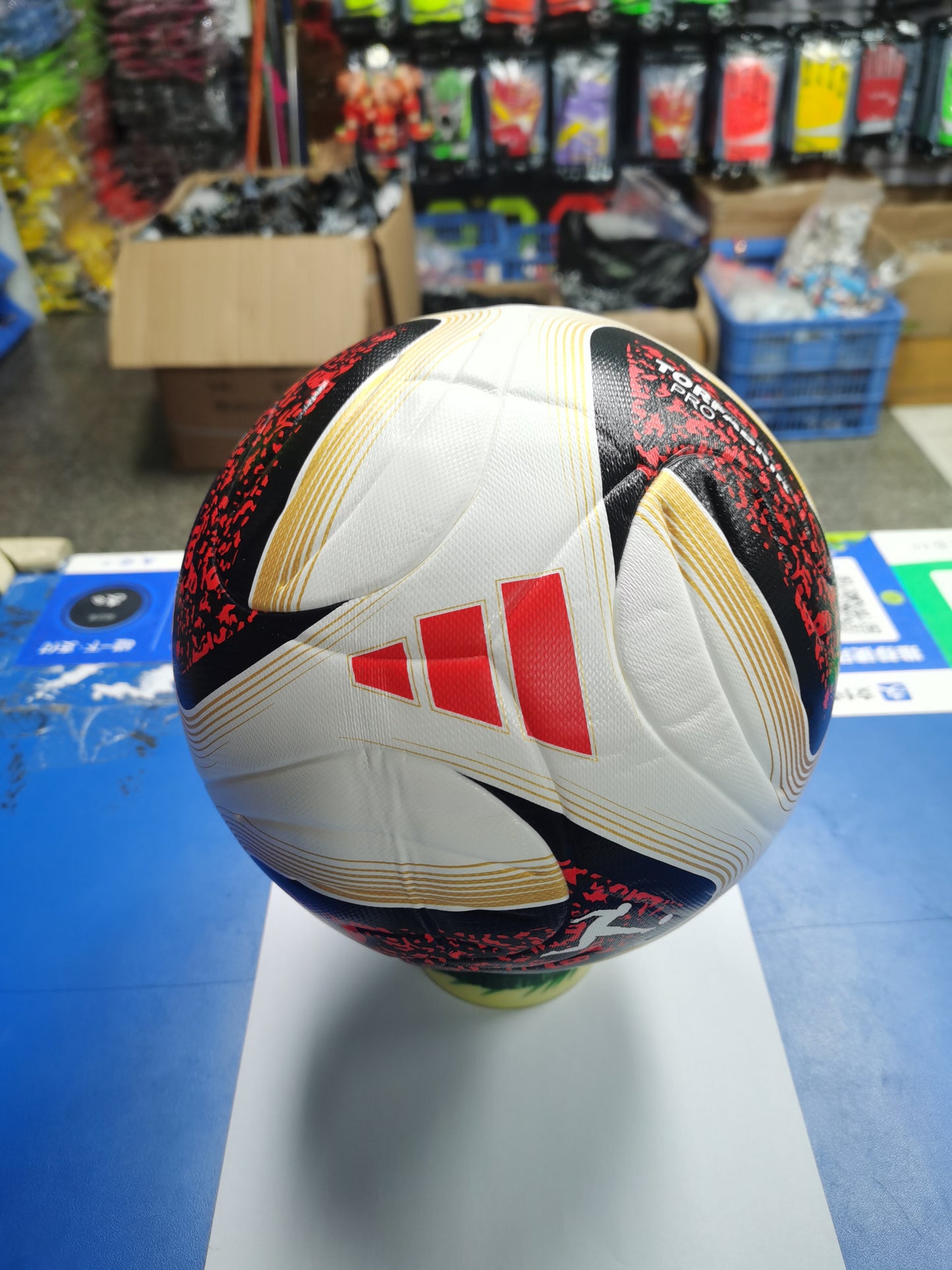 Bola Bundesliga 26/27 Adidas - Branca e Vermelha