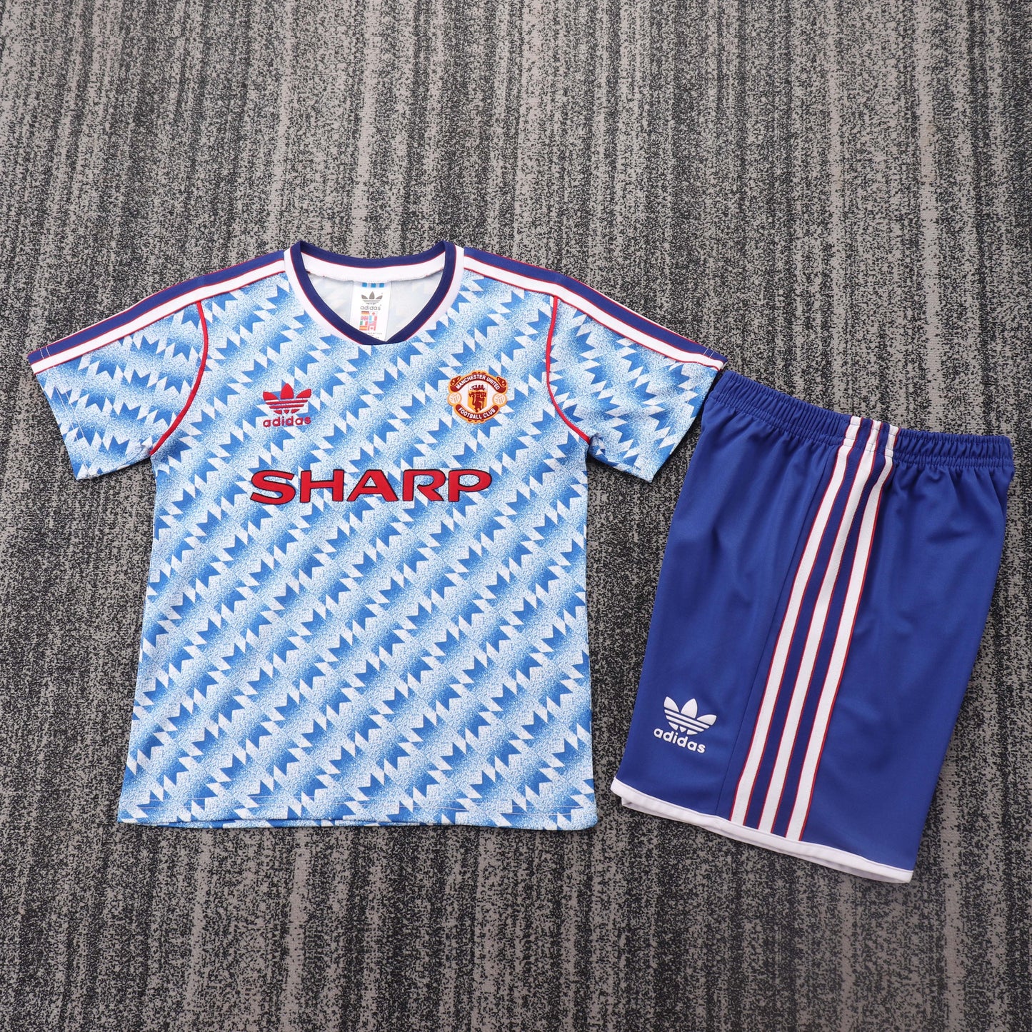 Kit infantil Manchester United Retrô Away 90/91 - Azul Claro