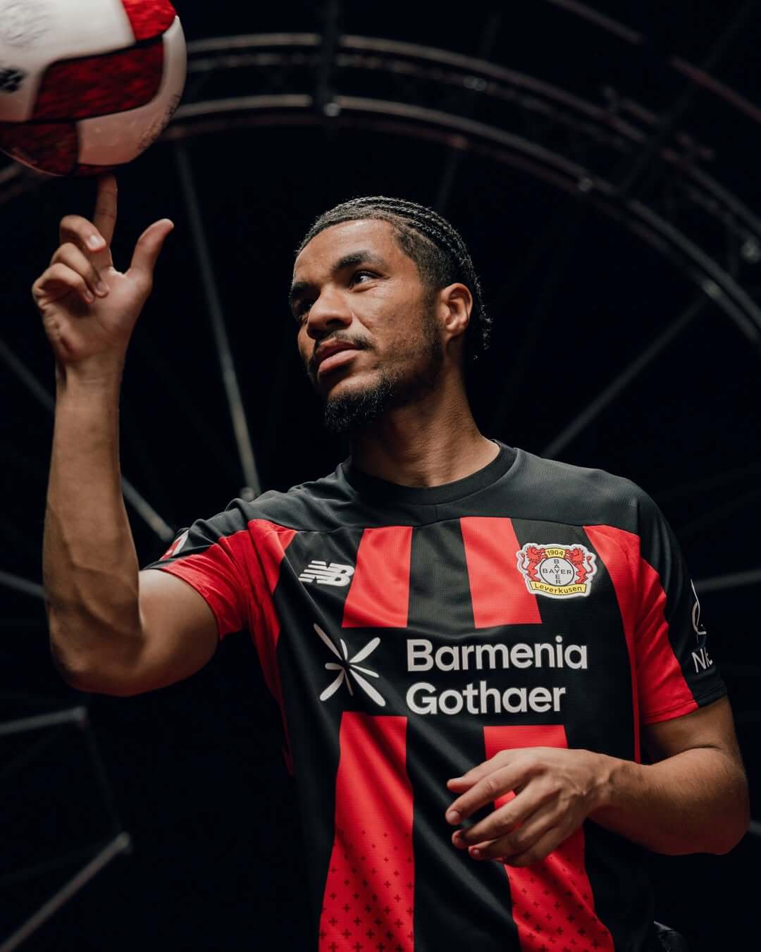 Bayern Leverkusen Home 26/27 New Balance - Preto e Vermelho