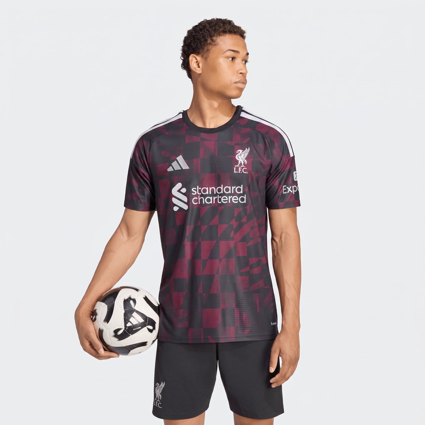 Liverpool Third 26/27 Jogador Adidas - Preto e Vermelho