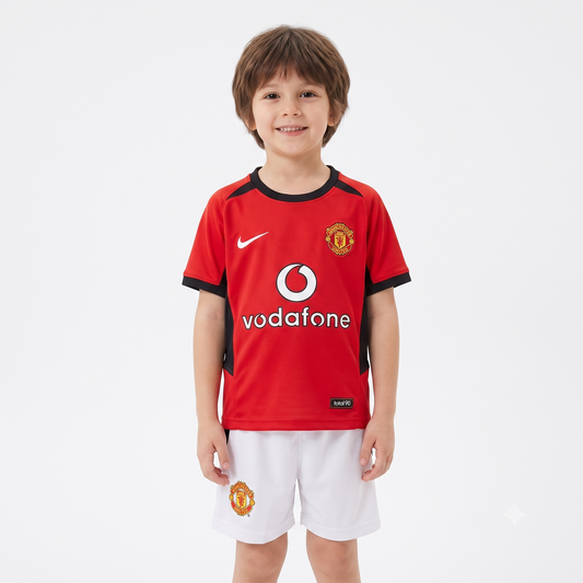 Kit infantil Manchester United Retrô Home 2003 . - Vermelho