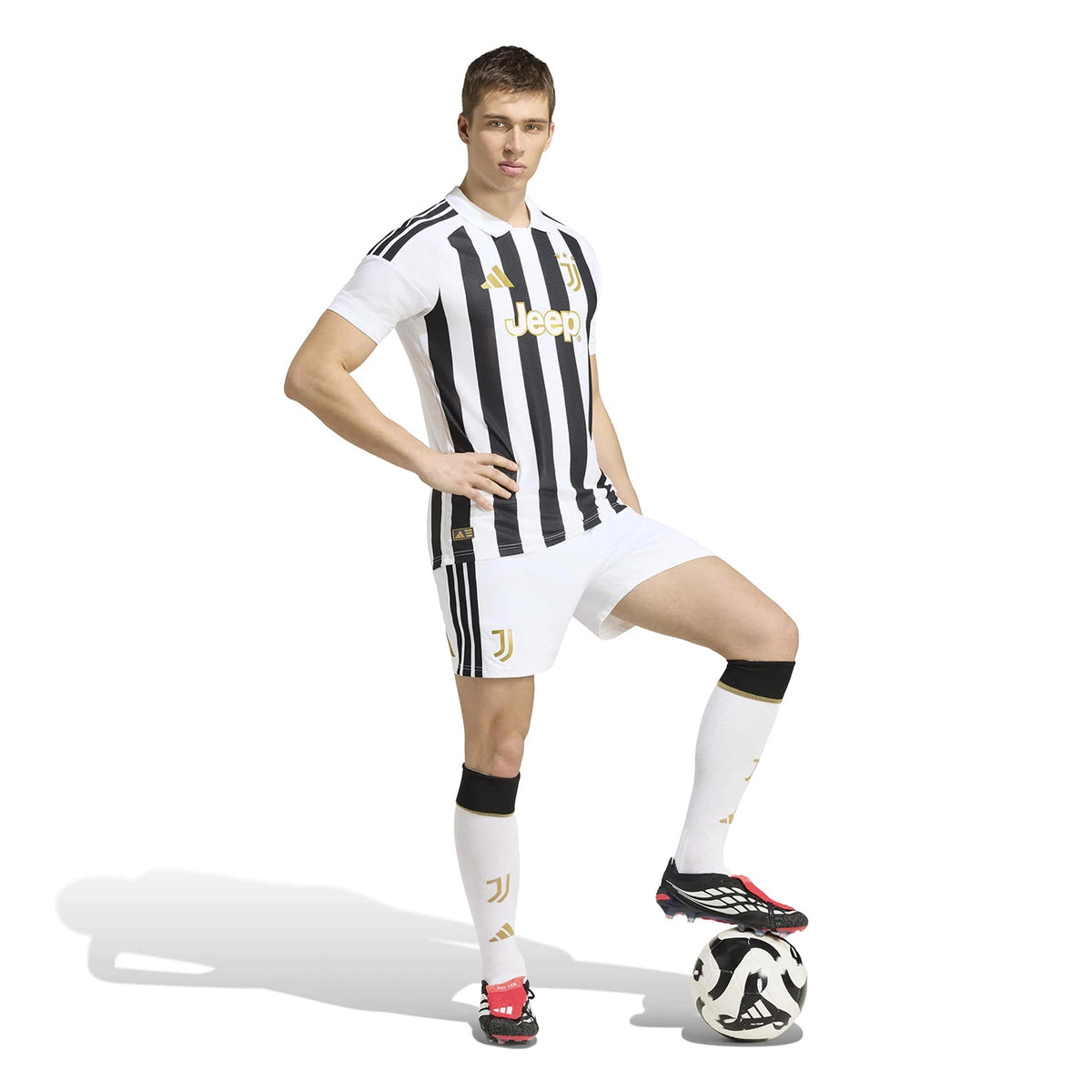 Juventus Home 26/27 Jogador Adidas - Preta e Branca