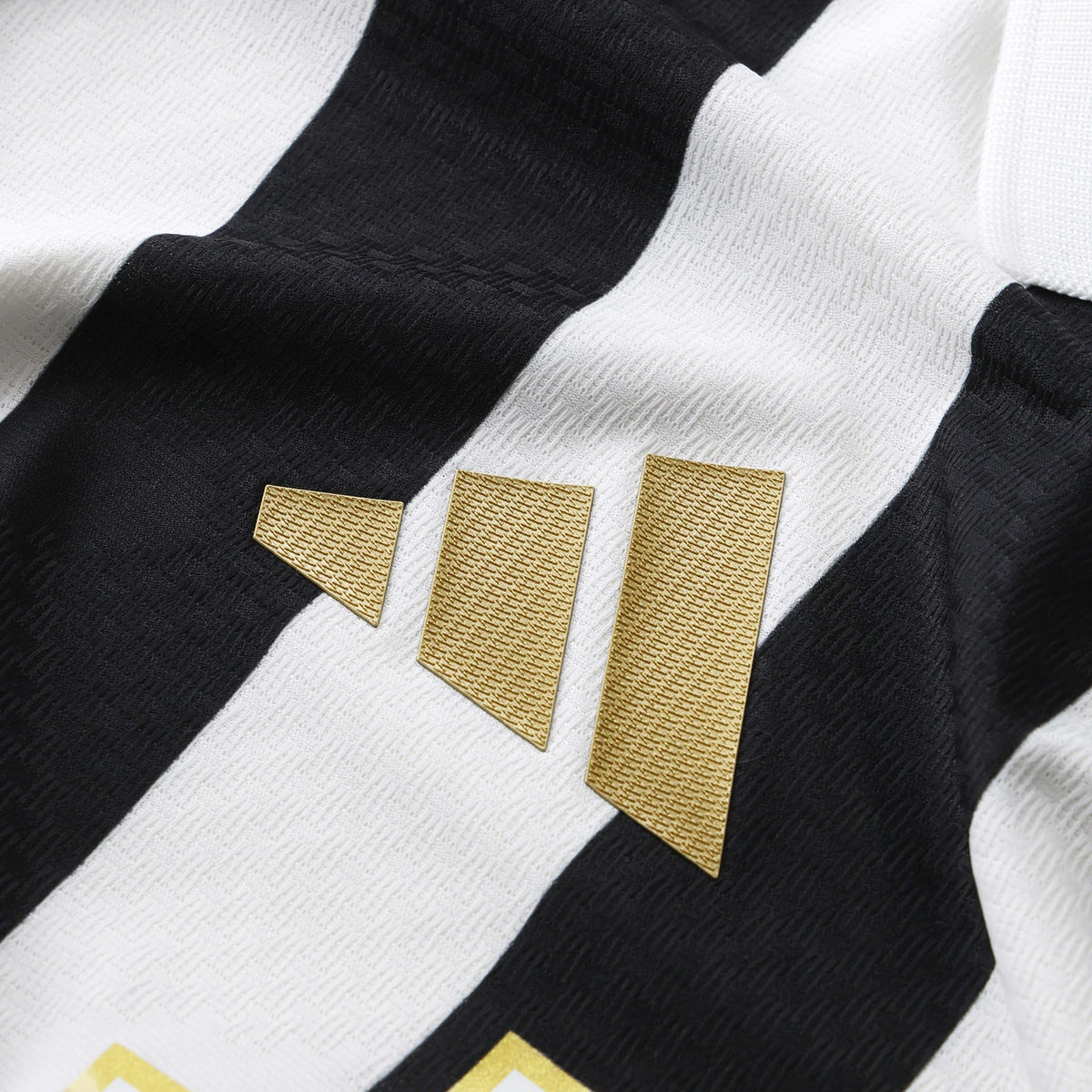 Juventus Home 26/27 Jogador Adidas - Preta e Branca