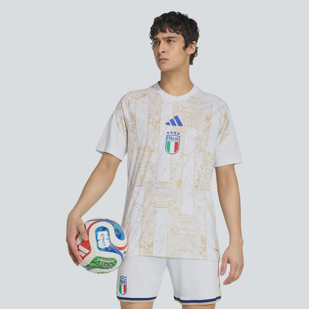 Itália Pré Jogo 26/27 Masculino Torcedor Adidas - Branca e Dourada