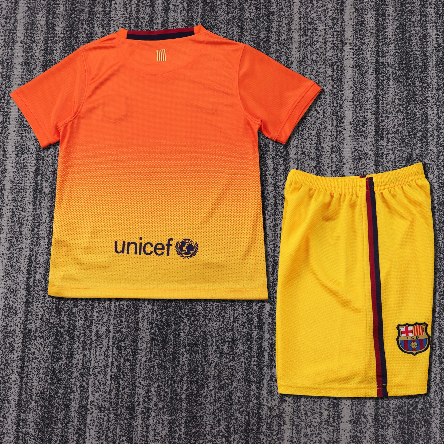 Kit Infantil Barcelona Away Retrô 12/13 - Laranja e Amarelo
