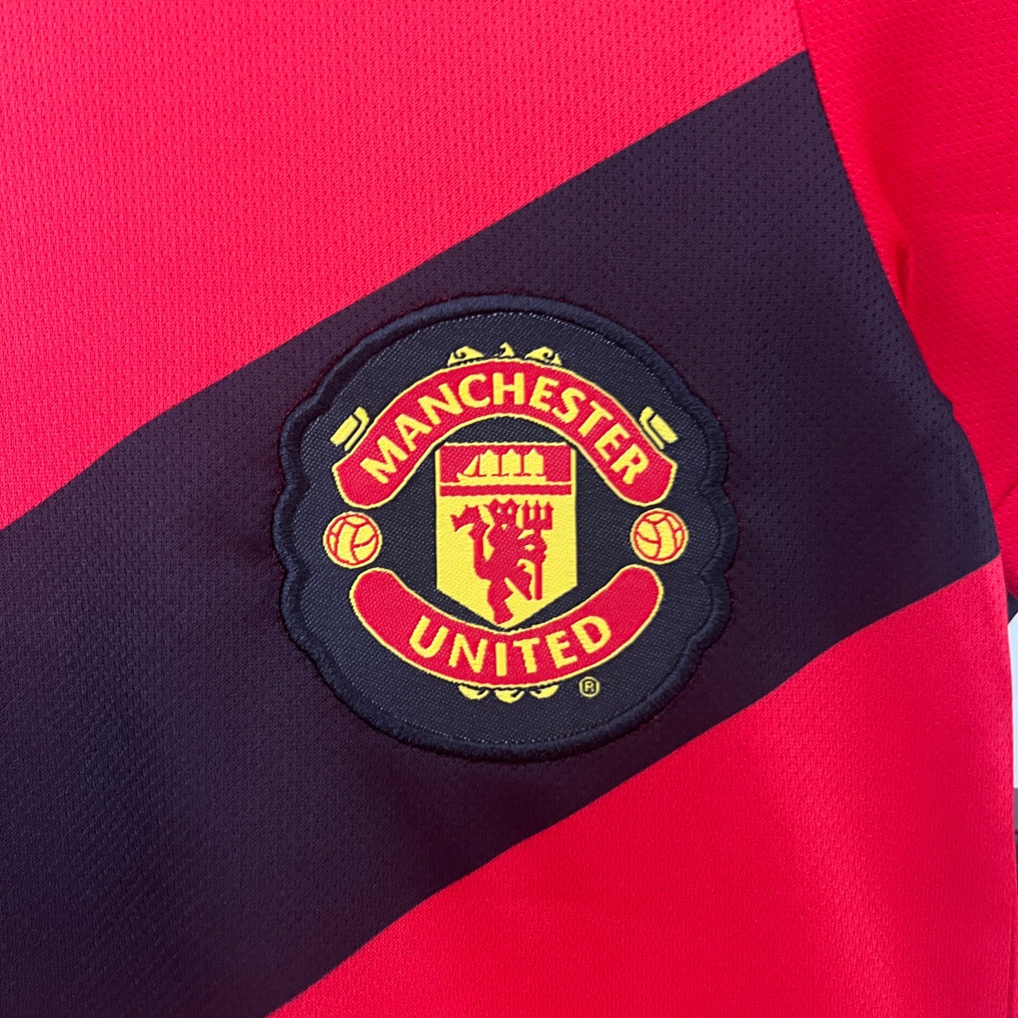 Kit infantil Manchester United Retrô Home 2009 . - Vermelho
