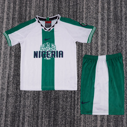 Kit Infantil Nigeria Away Retrô 1996 - Branco e Verde