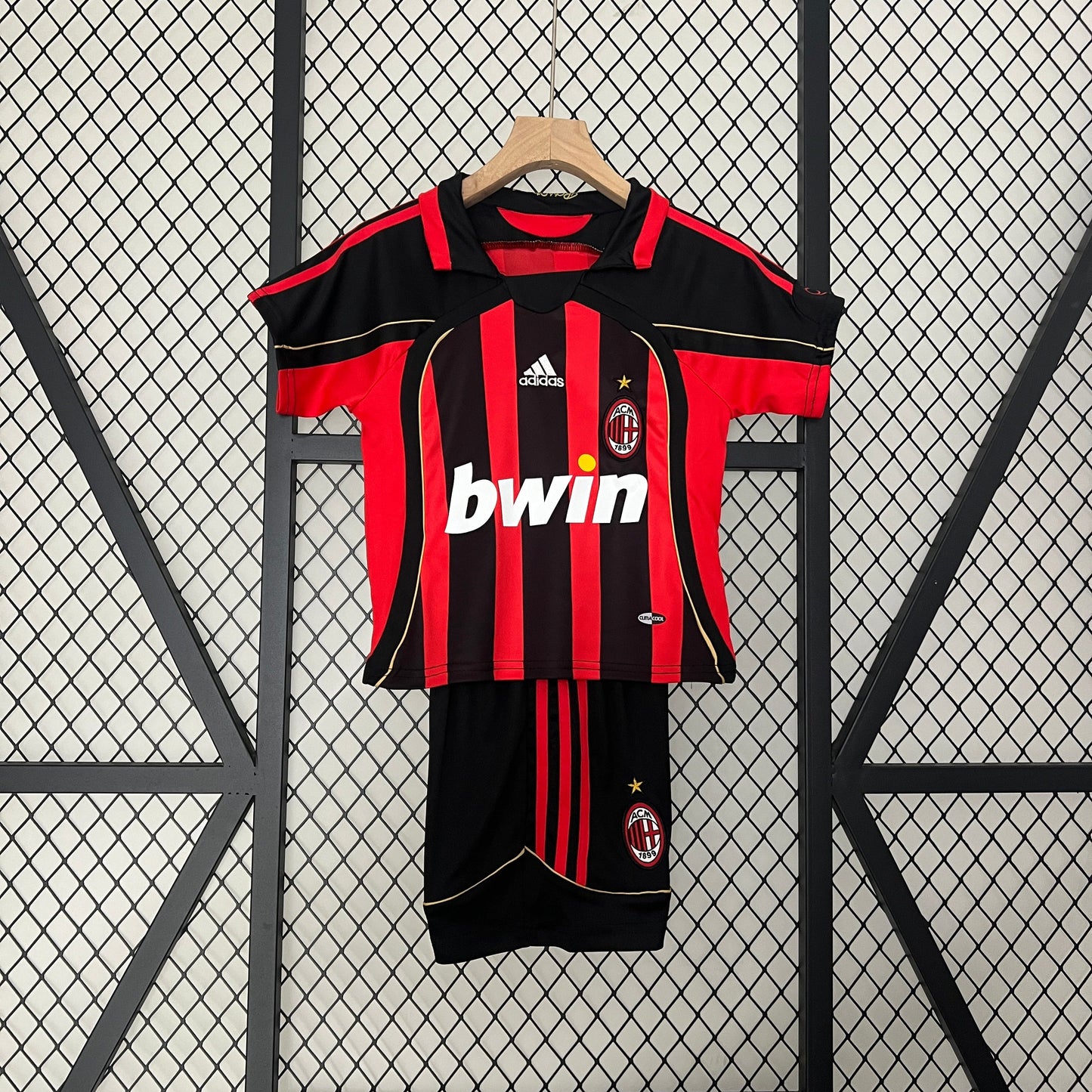 Kit Infantil Milan Home Retrô 2007 - Vermelho e Preto