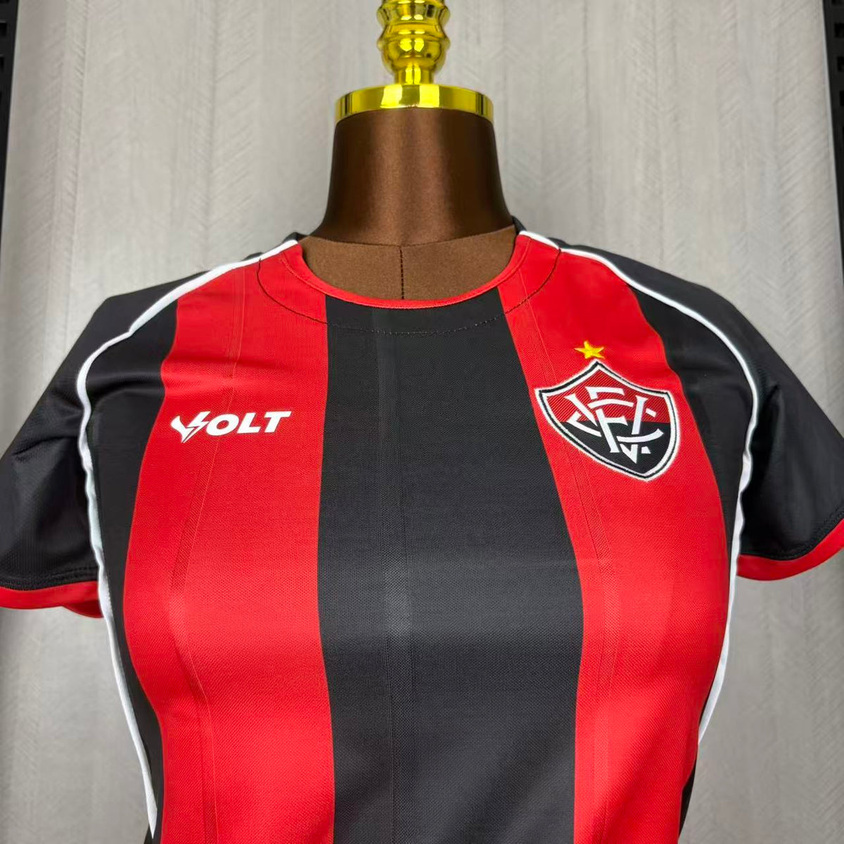 Vitória Home 26/27 Feminino - Vermelha e Preta