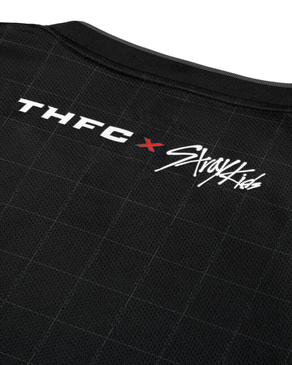 Tottenham Away 25/26 Edição Especial StrayKids Torcedor Nike - Preta