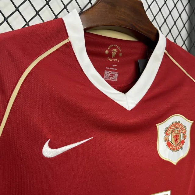 Manchester United Home 06/07 Retrô Nike - Vermelha