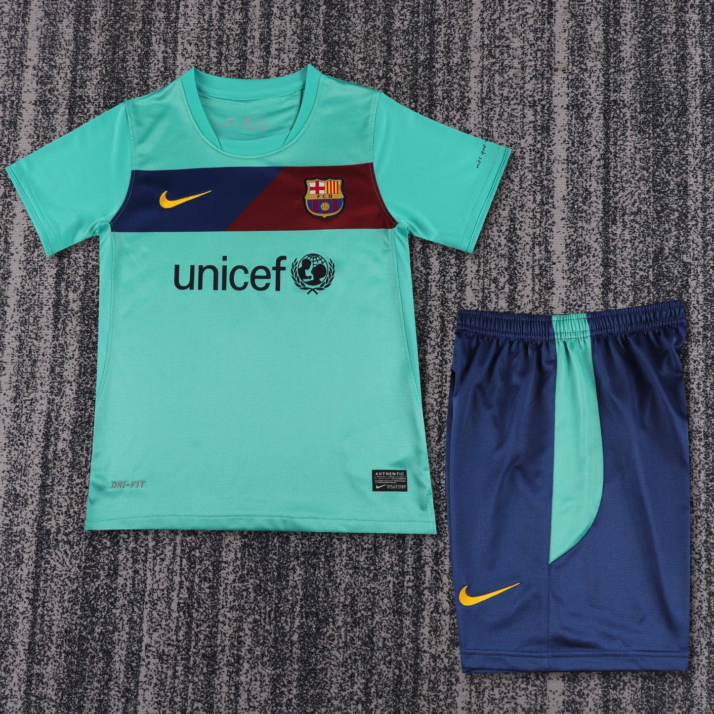 Kit Infantil Barcelona Away Retrô 10/11 - Verde