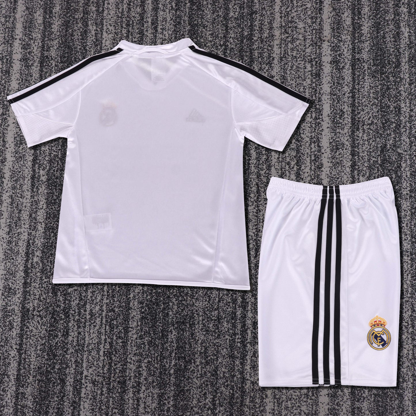 Kit Infantil Real Madrid Home Retrô 04/05 - Branco