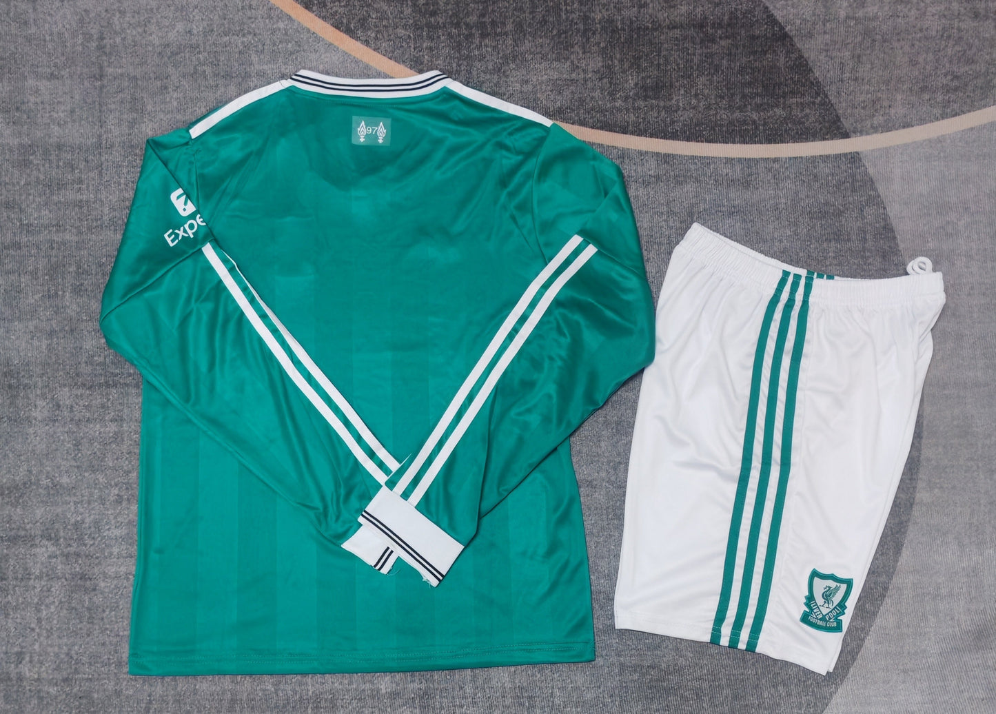 Kit Infantil Liverpool Third Manga Longa 25/26 - Verde