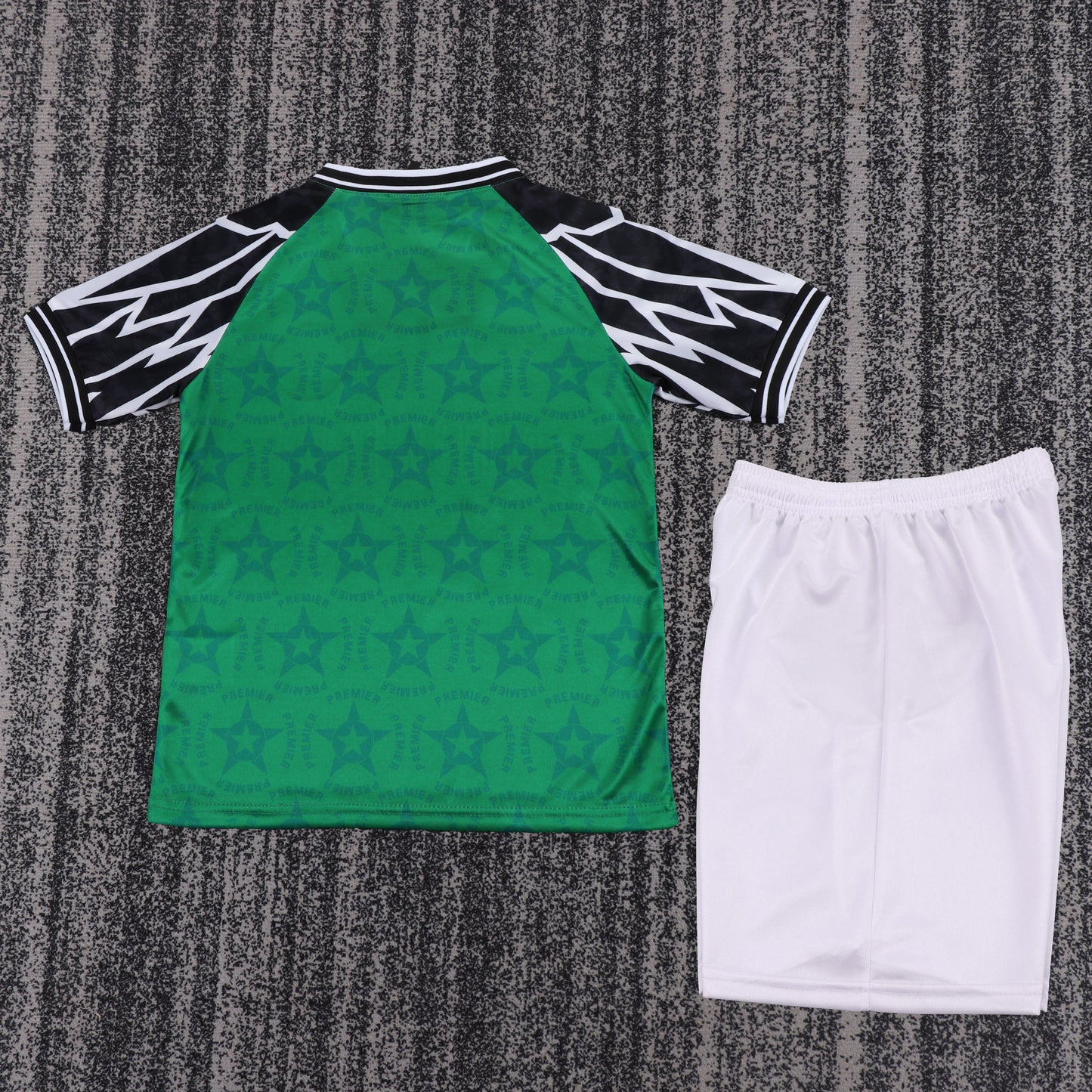 Kit Infantil Nigeria Home Retrô 1995 - Verde