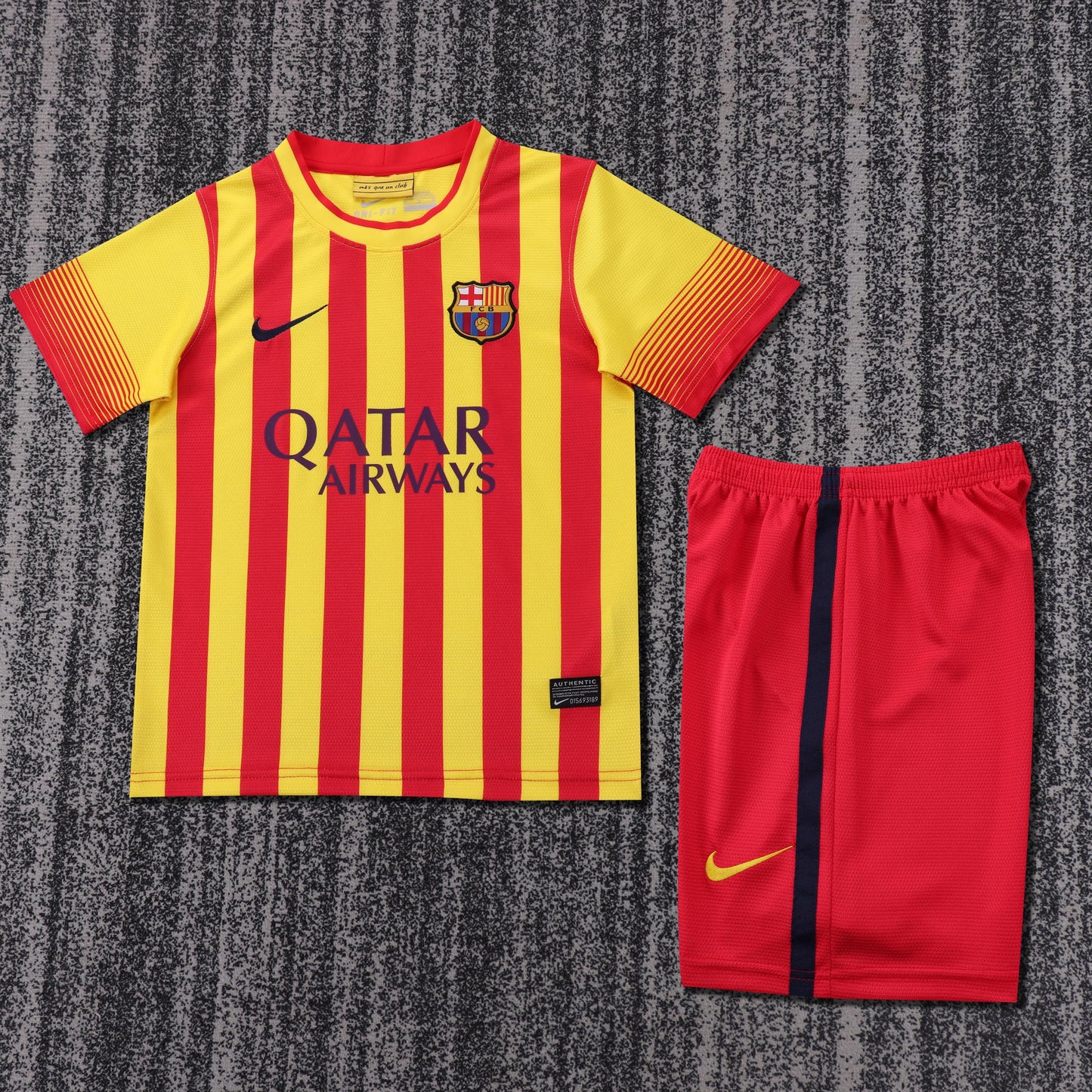 Kit Infantil Barcelona Away Retrô 14/15 - Amarelo e Laranja