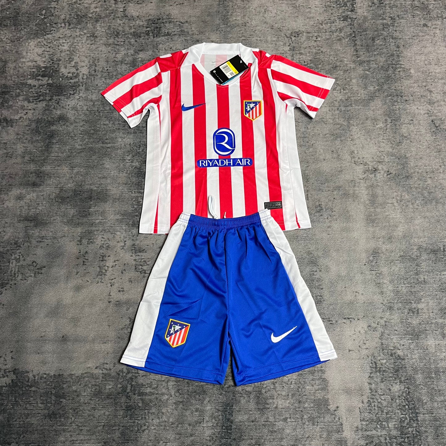 Kit Infantil Atlético de Madrid Home 25/26 - Vermelho e Branco