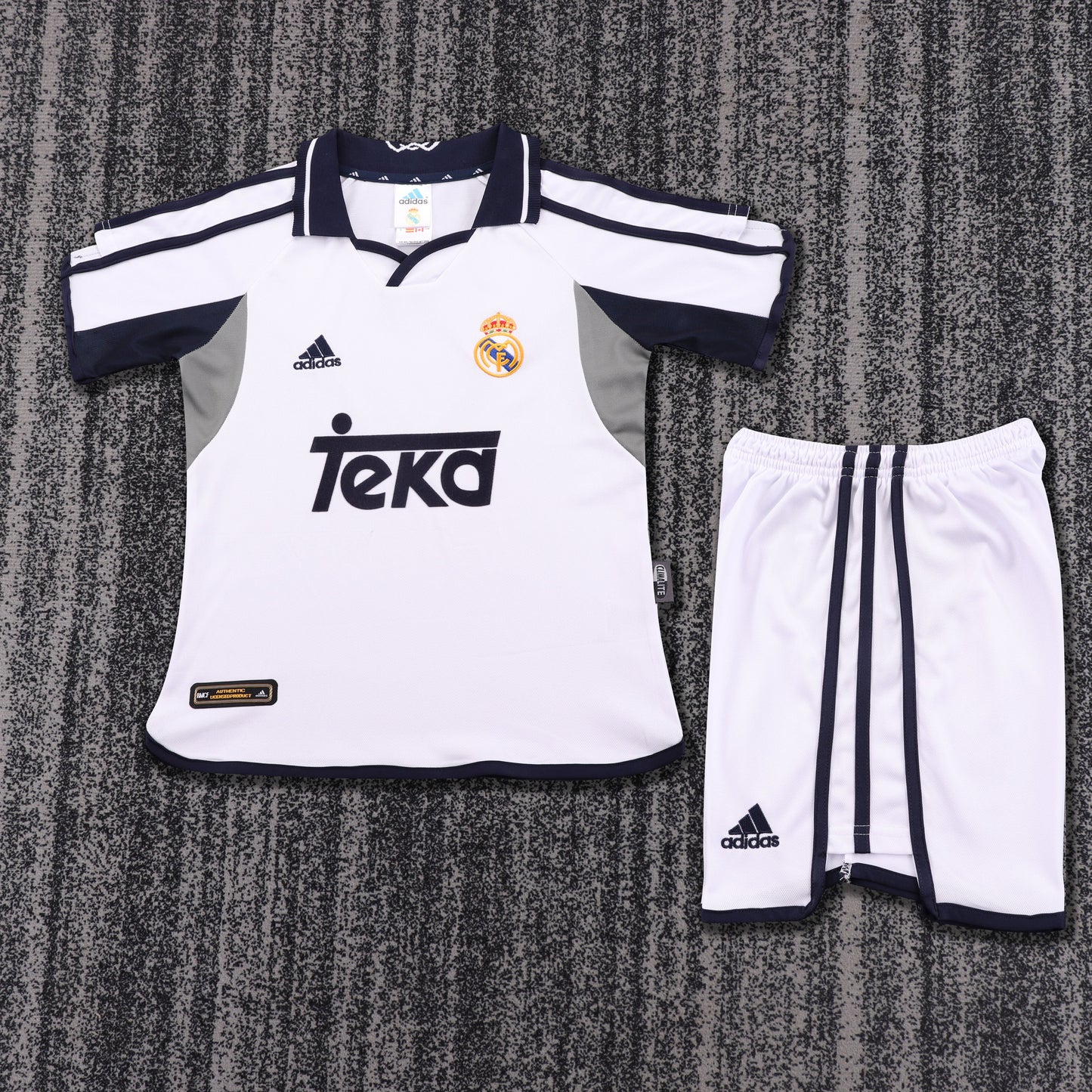 Kit Infantil Real Madrid Home Retrô 99/00 - Branco