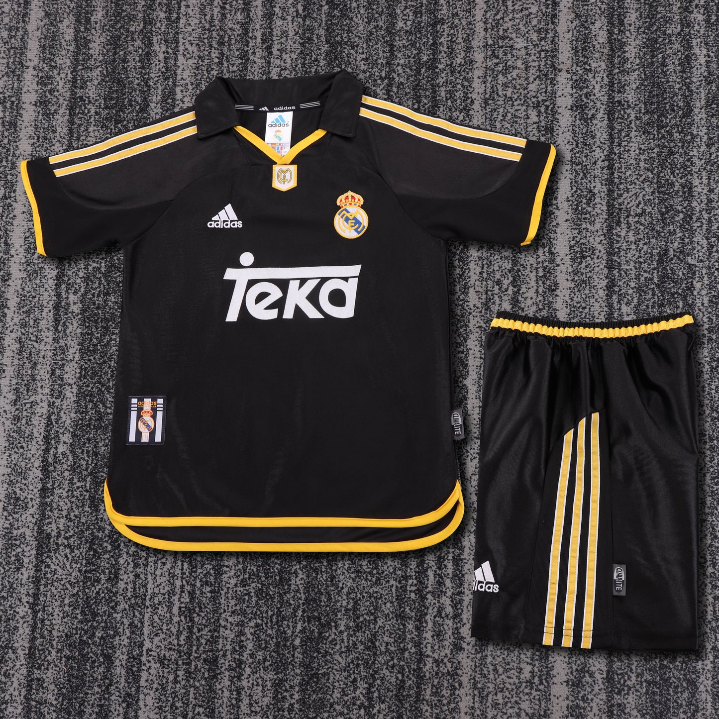 Kit Infantil Real Madrid Away Retrô 97/98 - Preto