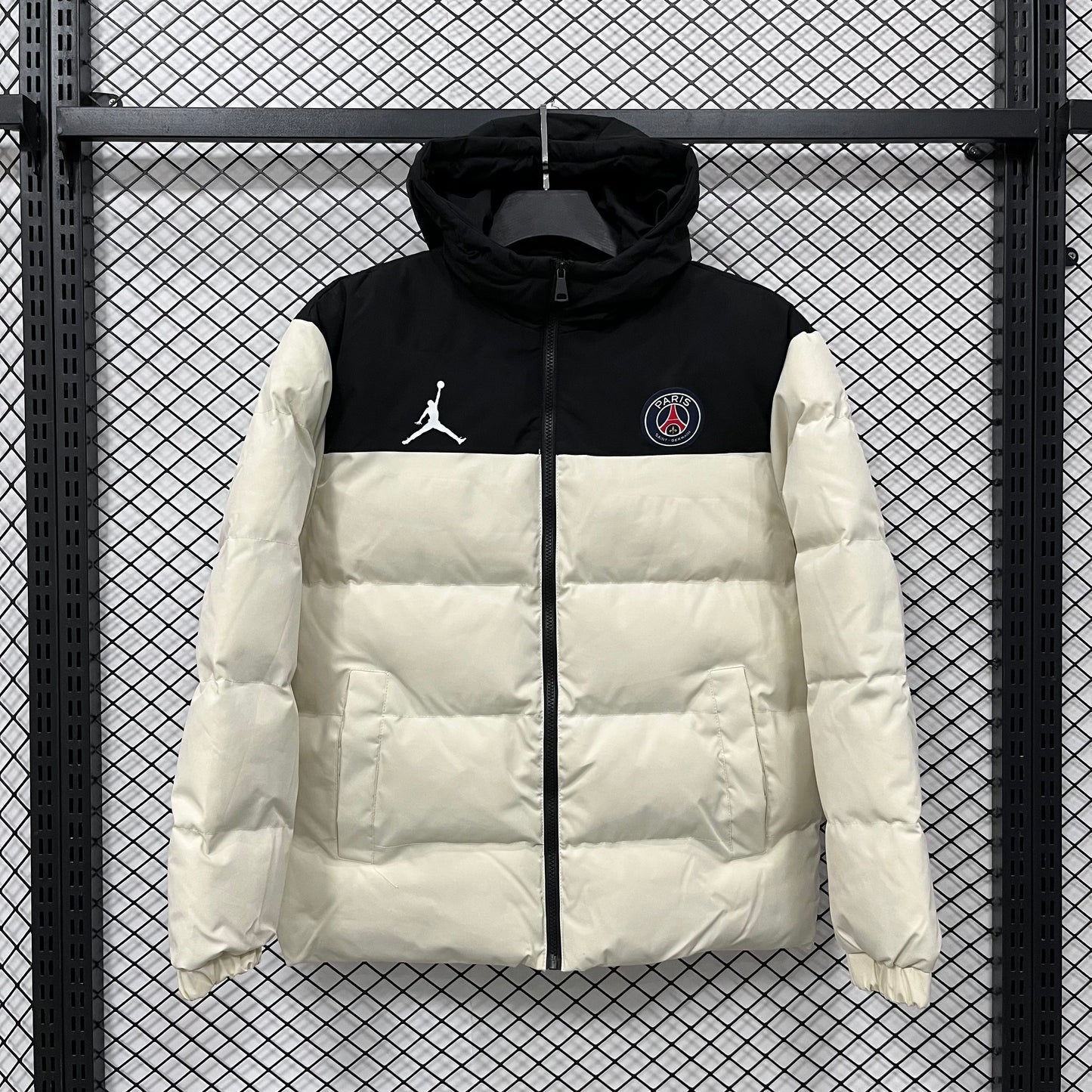 Jaqueta PSG Jordan - Bege