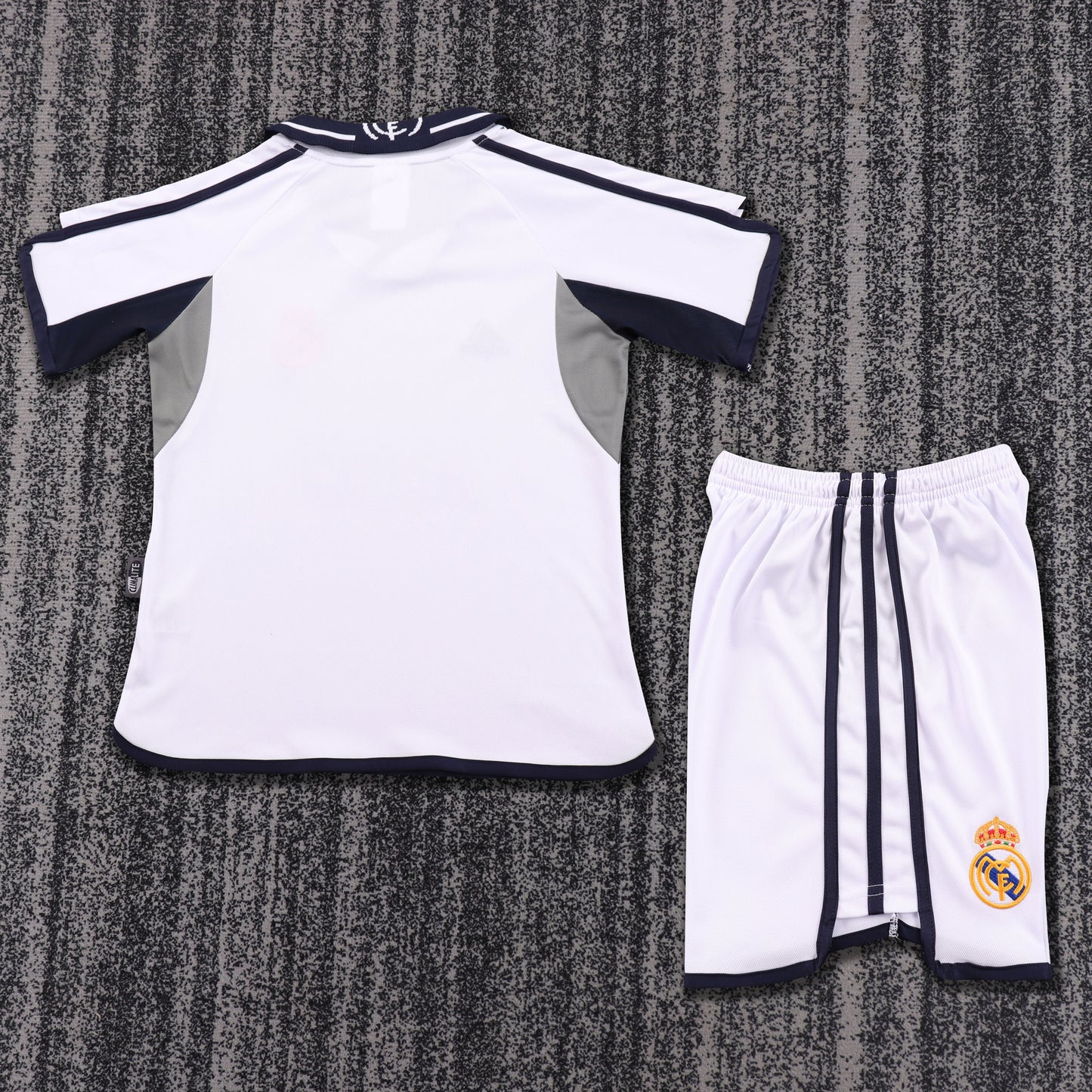 Kit Infantil Real Madrid Home Retrô 99/00 - Branco